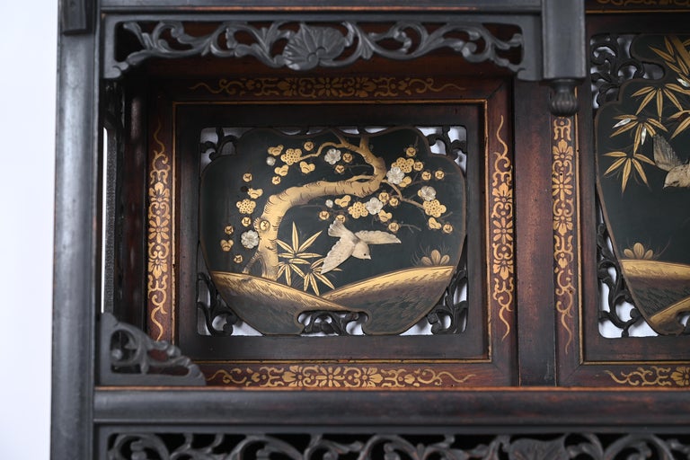 https://a.1stdibscdn.com/japanese-shibayama-cabinet-carved-and-black-lacquered-meiji-period-1870s-for-sale-picture-5/f_30673/f_359442921693417198869/DSC_8568_master.jpg?width=768