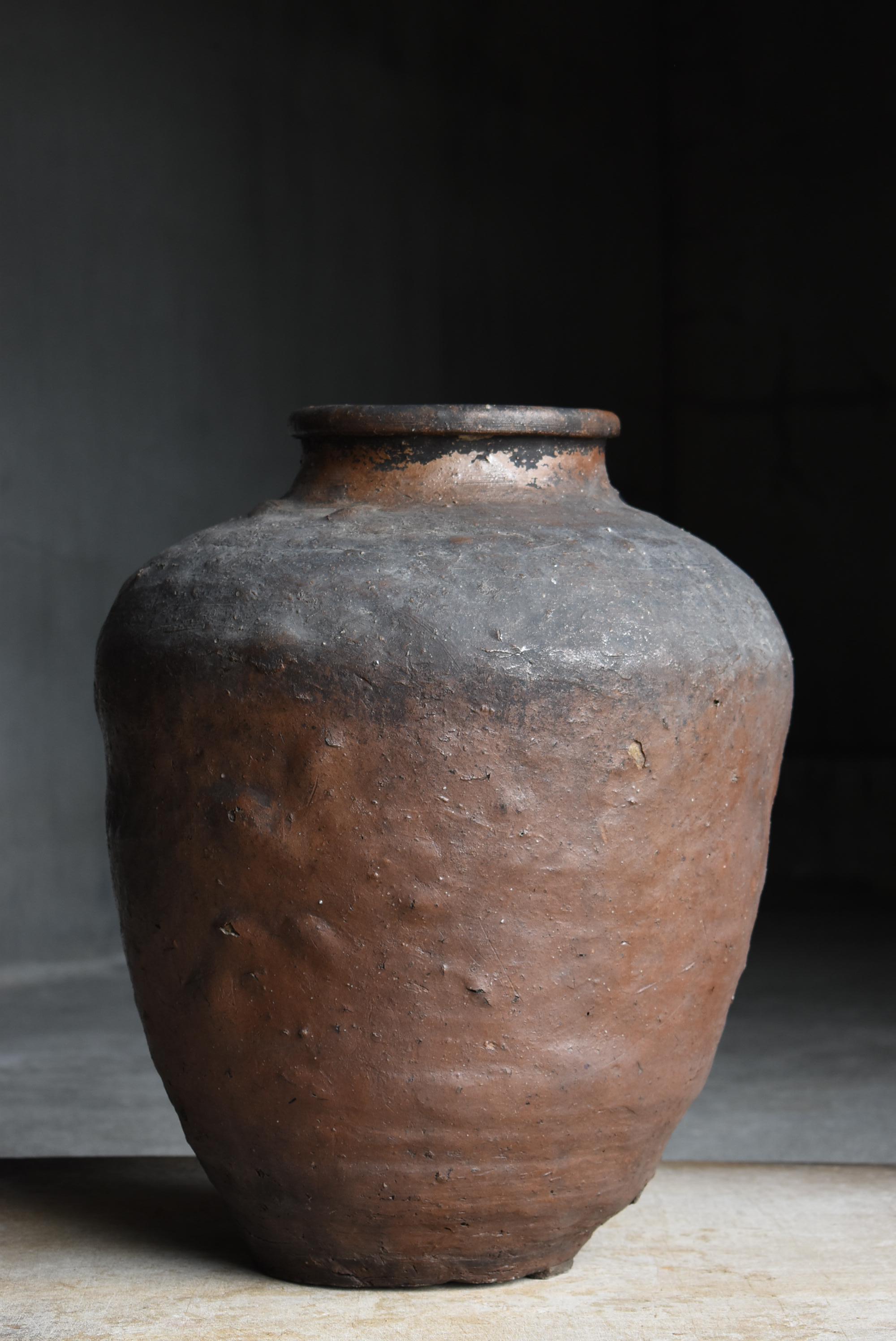 Edo Japanese Antique Shigaraki Ware 17th Century / Pottery Vase Vessel Wabi Sabi For Sale