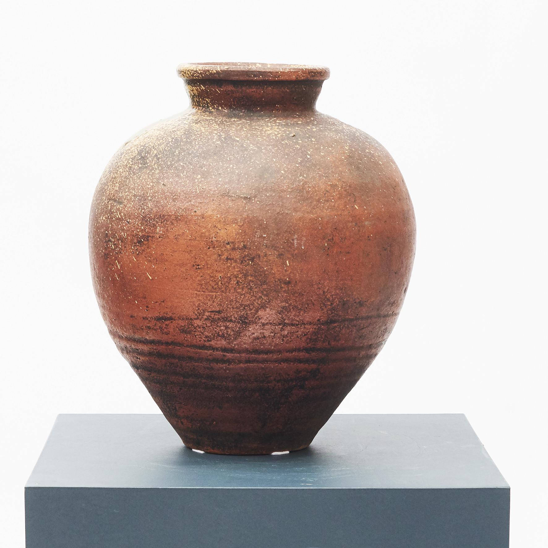 Modern Japanese Shigaraki Ash Glazed Storage Jar