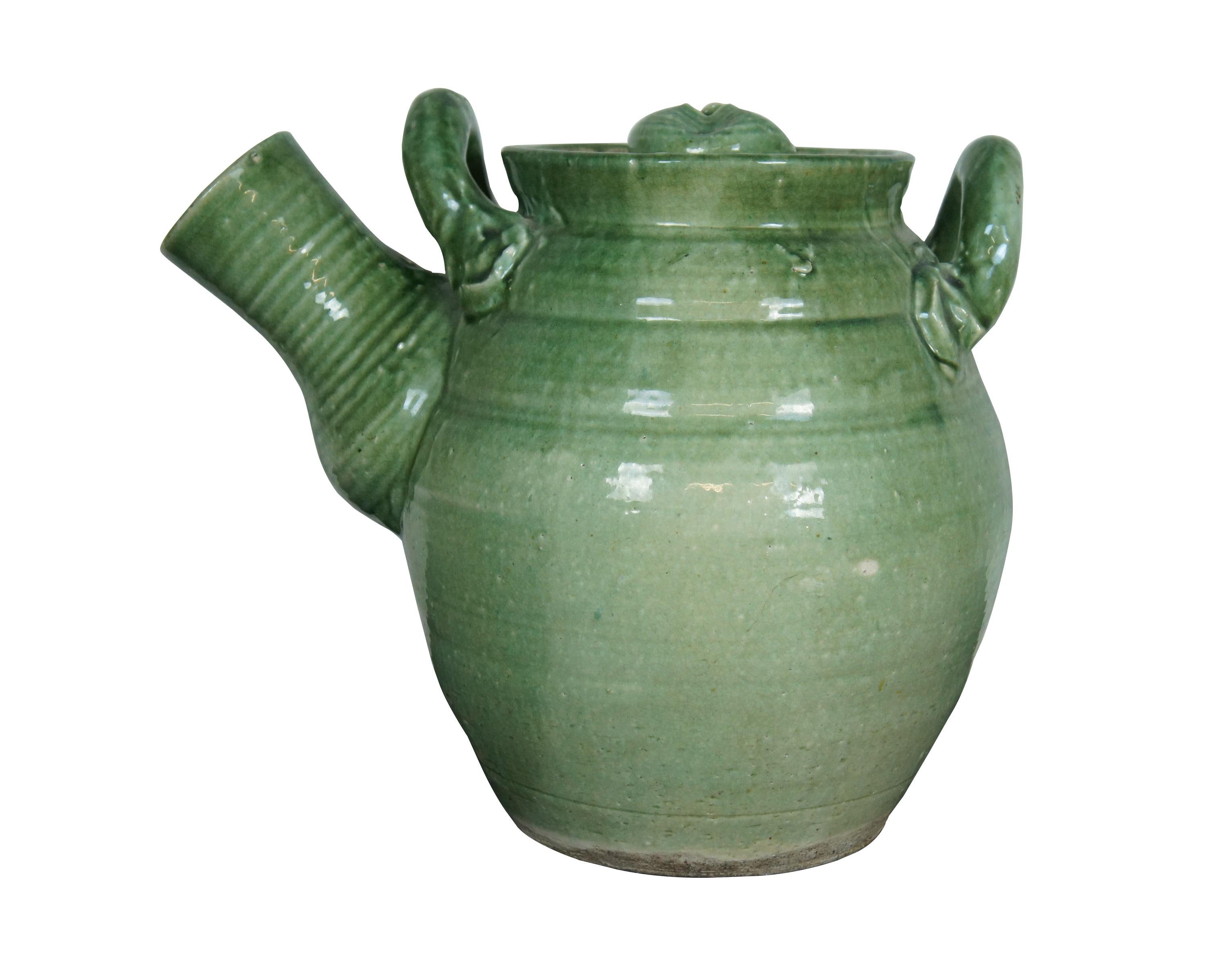 Japanische Shigaraki-Teekanne/Wasserkrug/Krug aus Steingut mit grüner Glasur und Steinguttöpferwaren, japanisch, 19