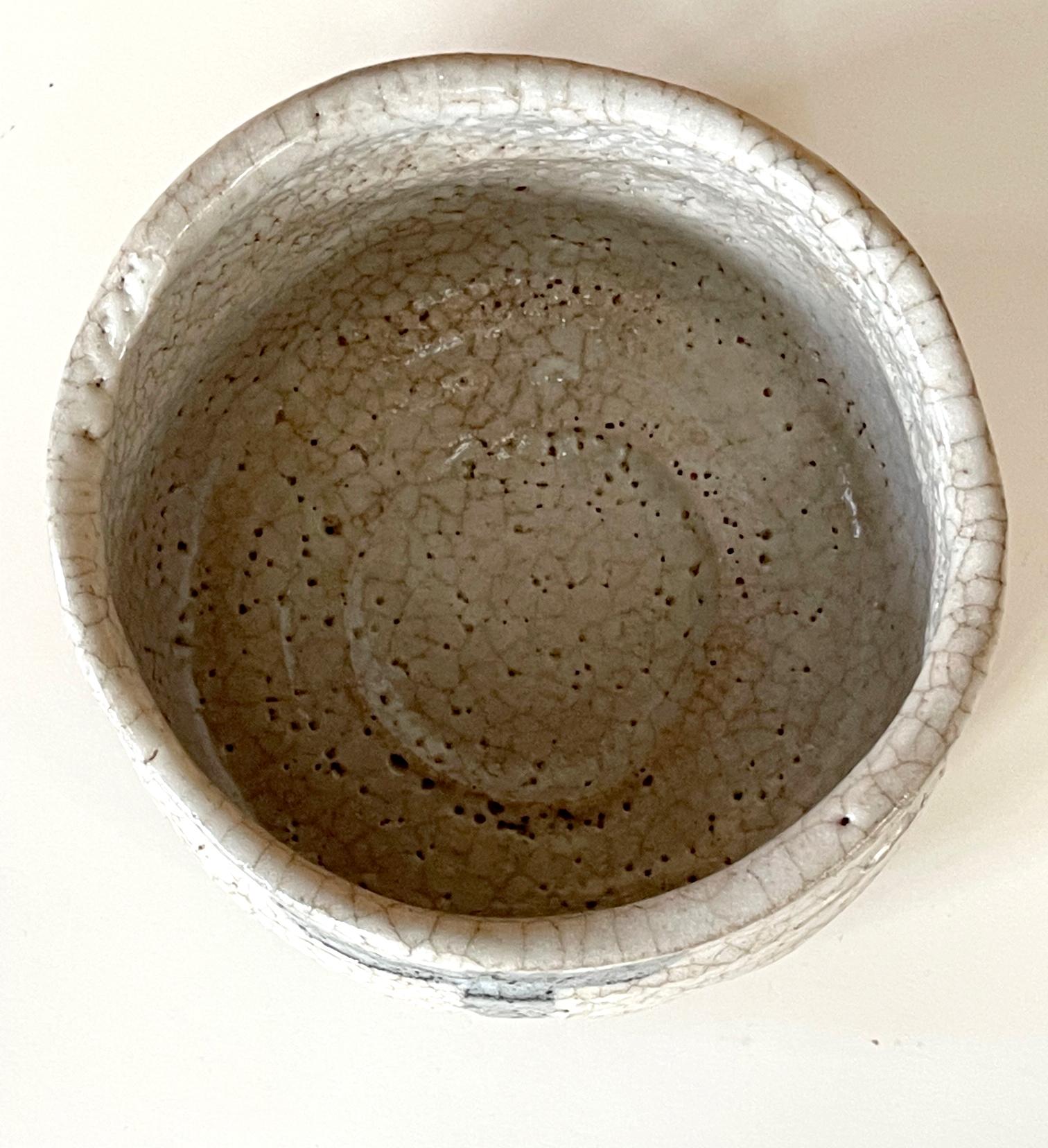 Ceramic Japanese Shino Ware Chawan Tea Bowl by Toyoda Katsuhiko For Sale