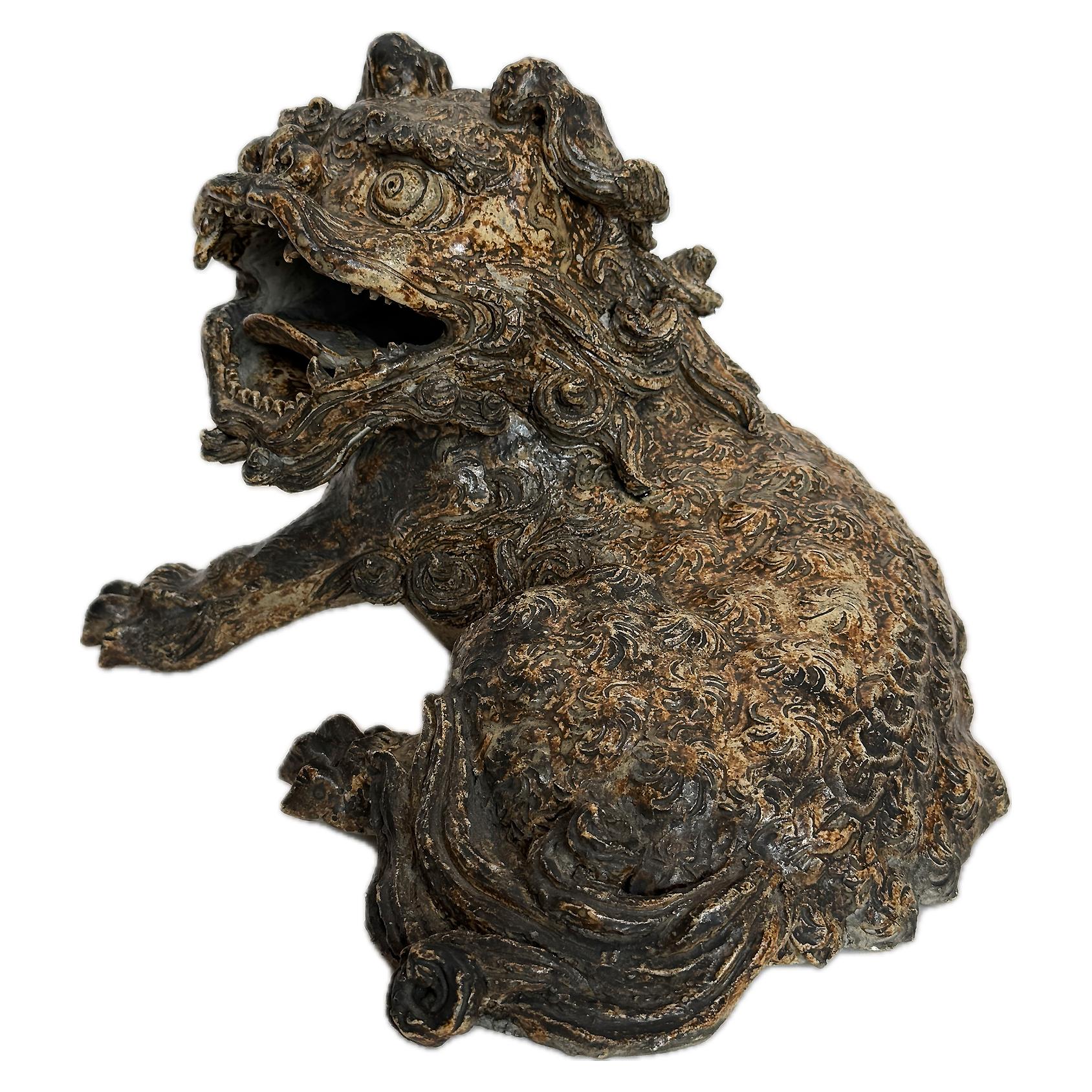 Perro japonés Shishi, Cerámica, horno Kakuzan Tsuruyama, periodo Taisho Japonés en venta