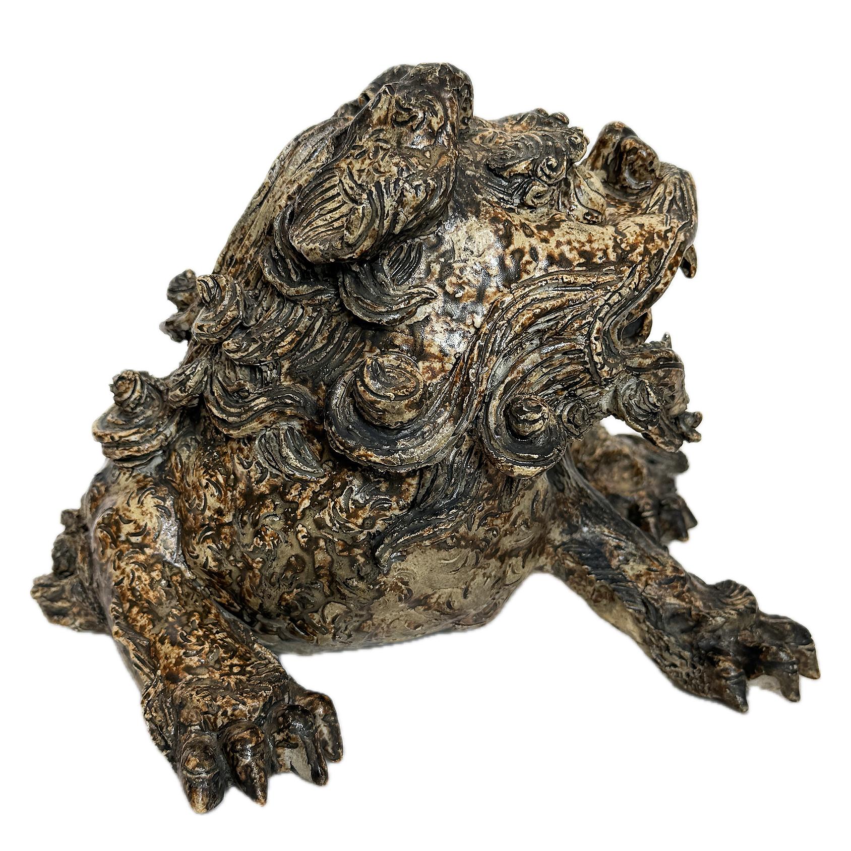 Perro japonés Shishi, Cerámica, horno Kakuzan Tsuruyama, periodo Taisho mediados del siglo XX en venta