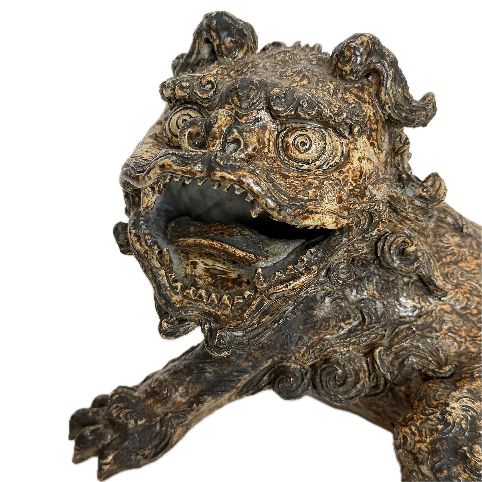 Perro japonés Shishi, Cerámica, horno Kakuzan Tsuruyama, periodo Taisho en venta 1