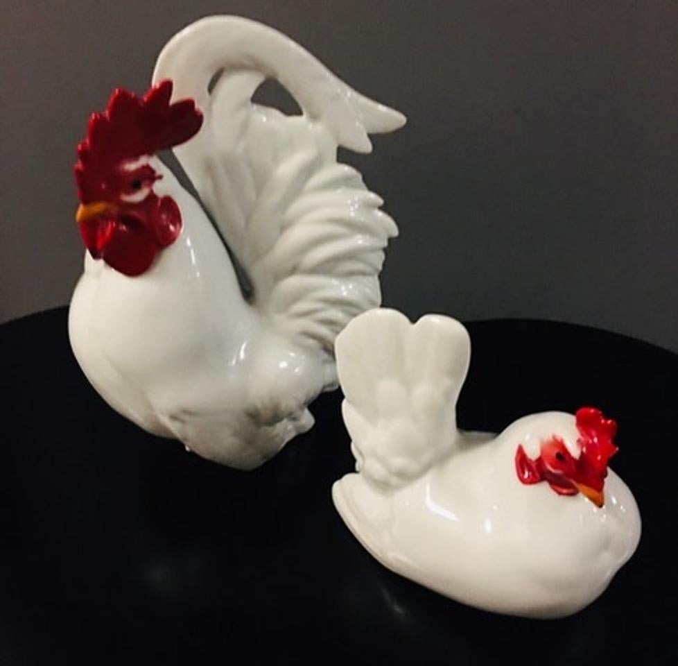 Mid-20th Century Japanese Showa Arita Porcelain Rooster and Hen Figures For Sale