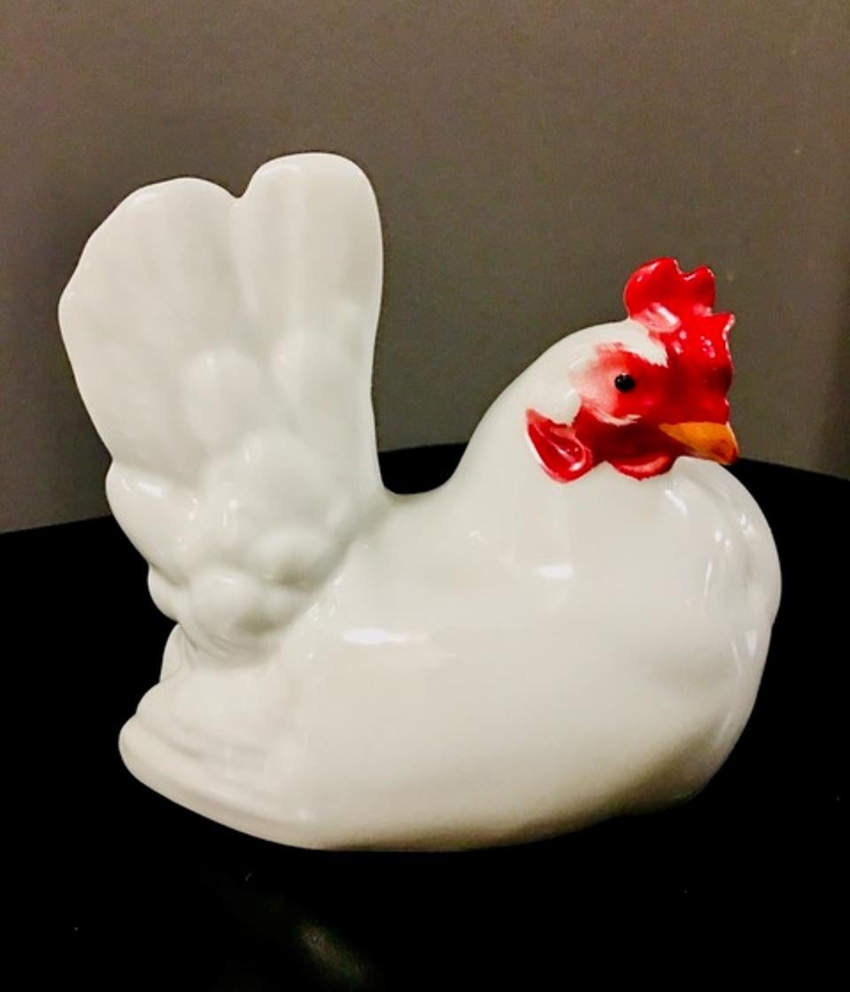 Japanese Showa Arita Porcelain Rooster and Hen Figures For Sale 1