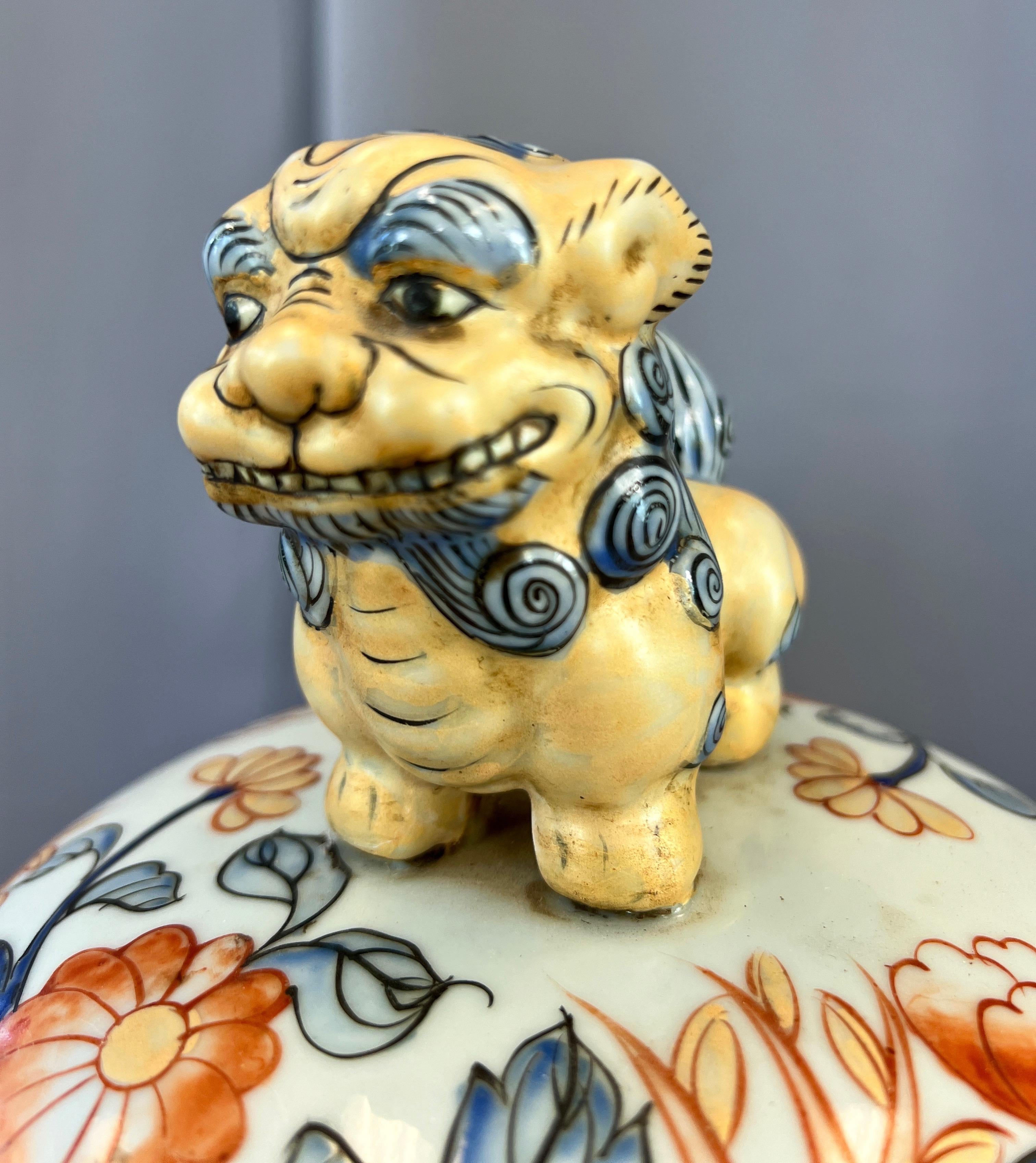 Japanese Shōwa Era Imari Extra-Large Lidded Temple Jar on Wood Stand, c. 1940 For Sale 8