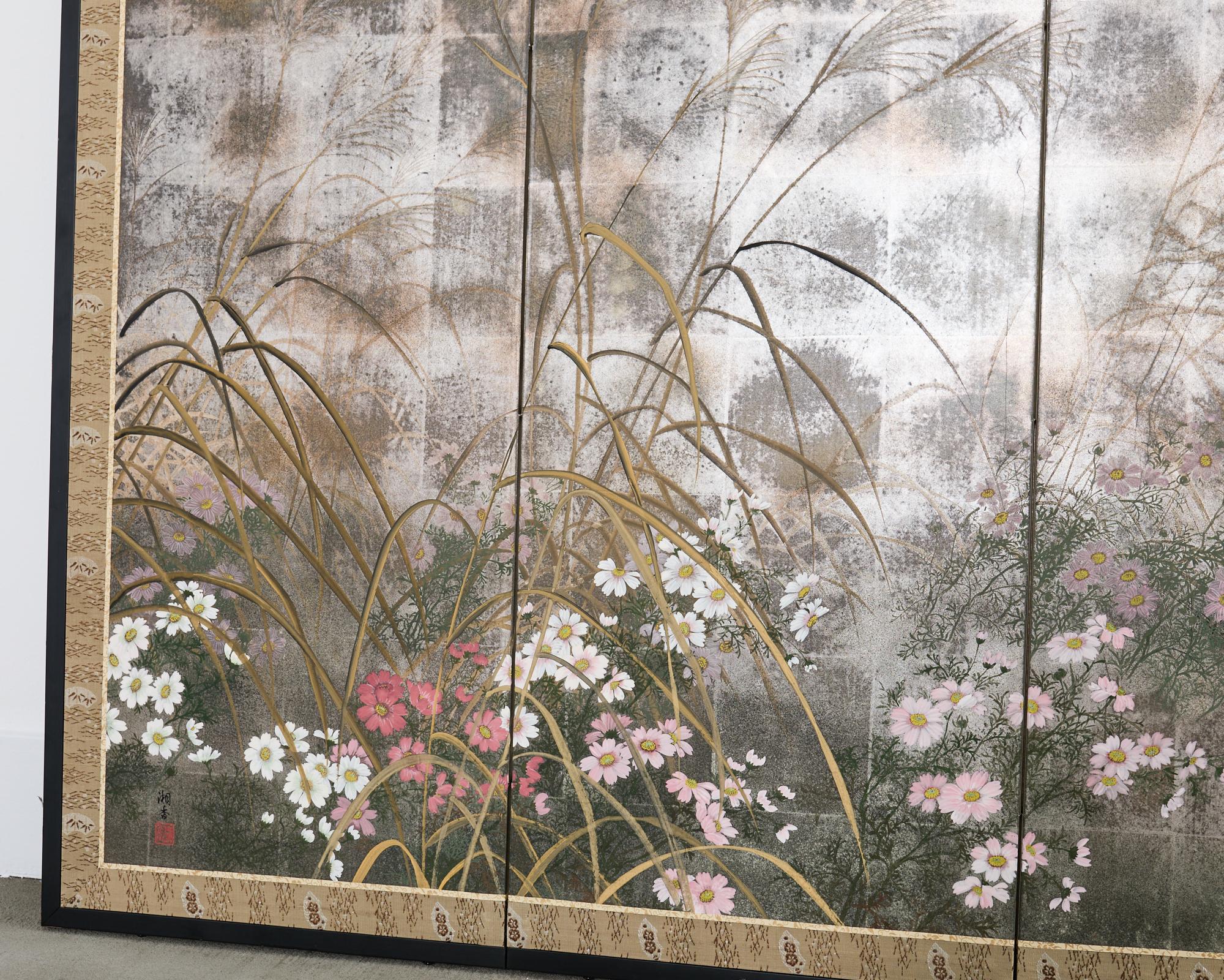 Biombo Japonés Showa de Cuatro Paneles Flores y Hierbas de Otoño en venta 2