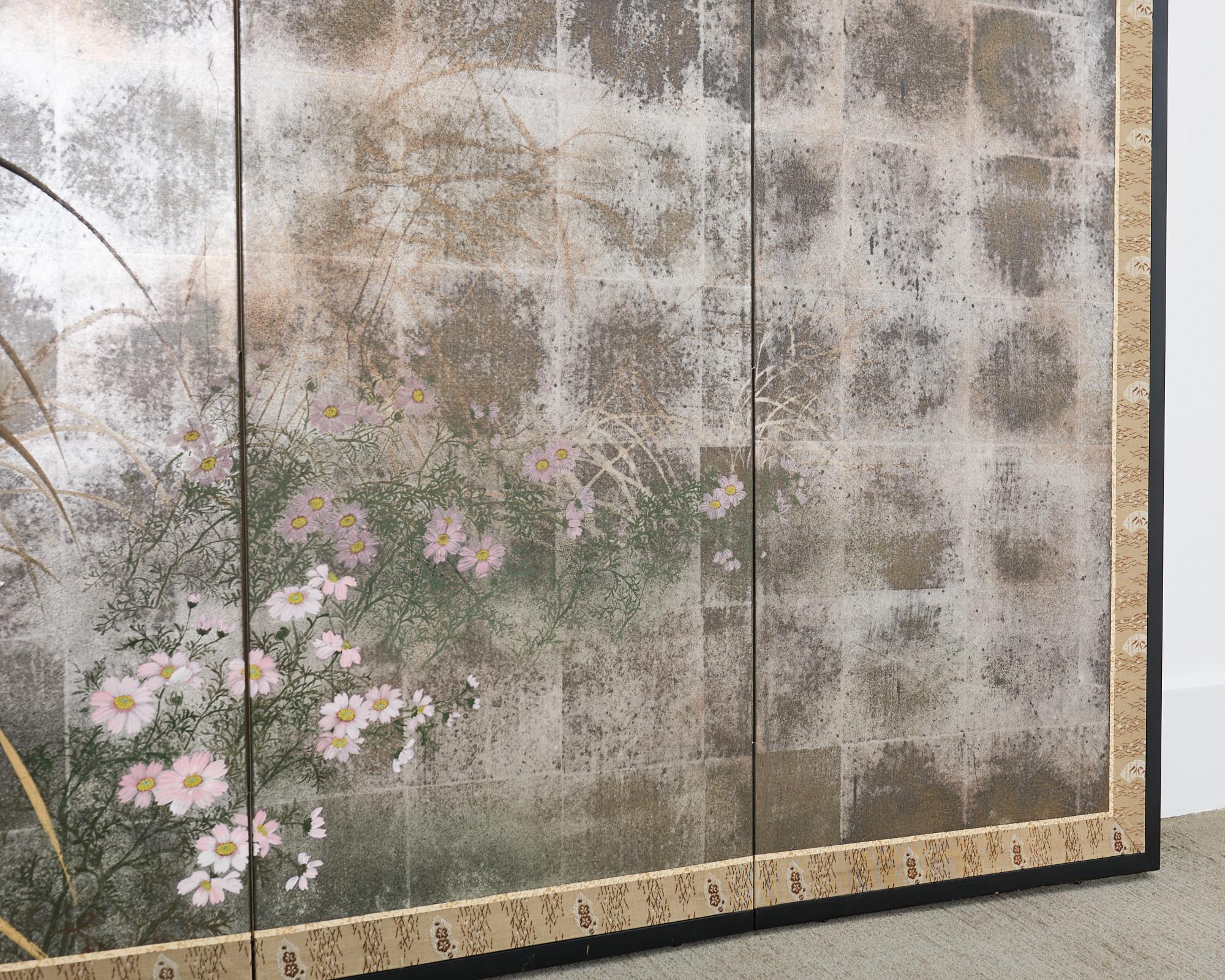 Biombo Japonés Showa de Cuatro Paneles Flores y Hierbas de Otoño en venta 3