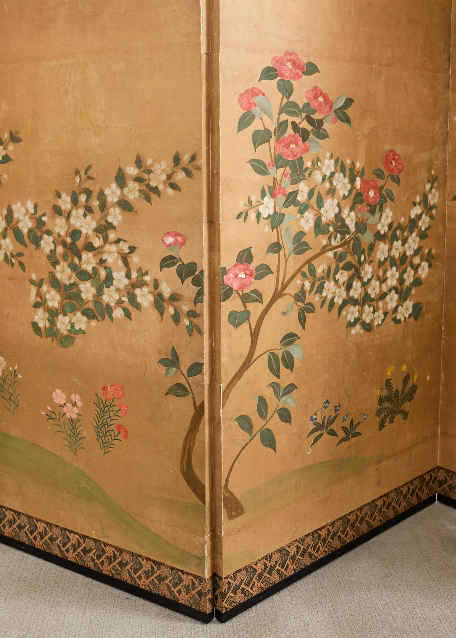 Japanese Showa Four Panel Screen Spring Flowers on Gilt For Sale 13