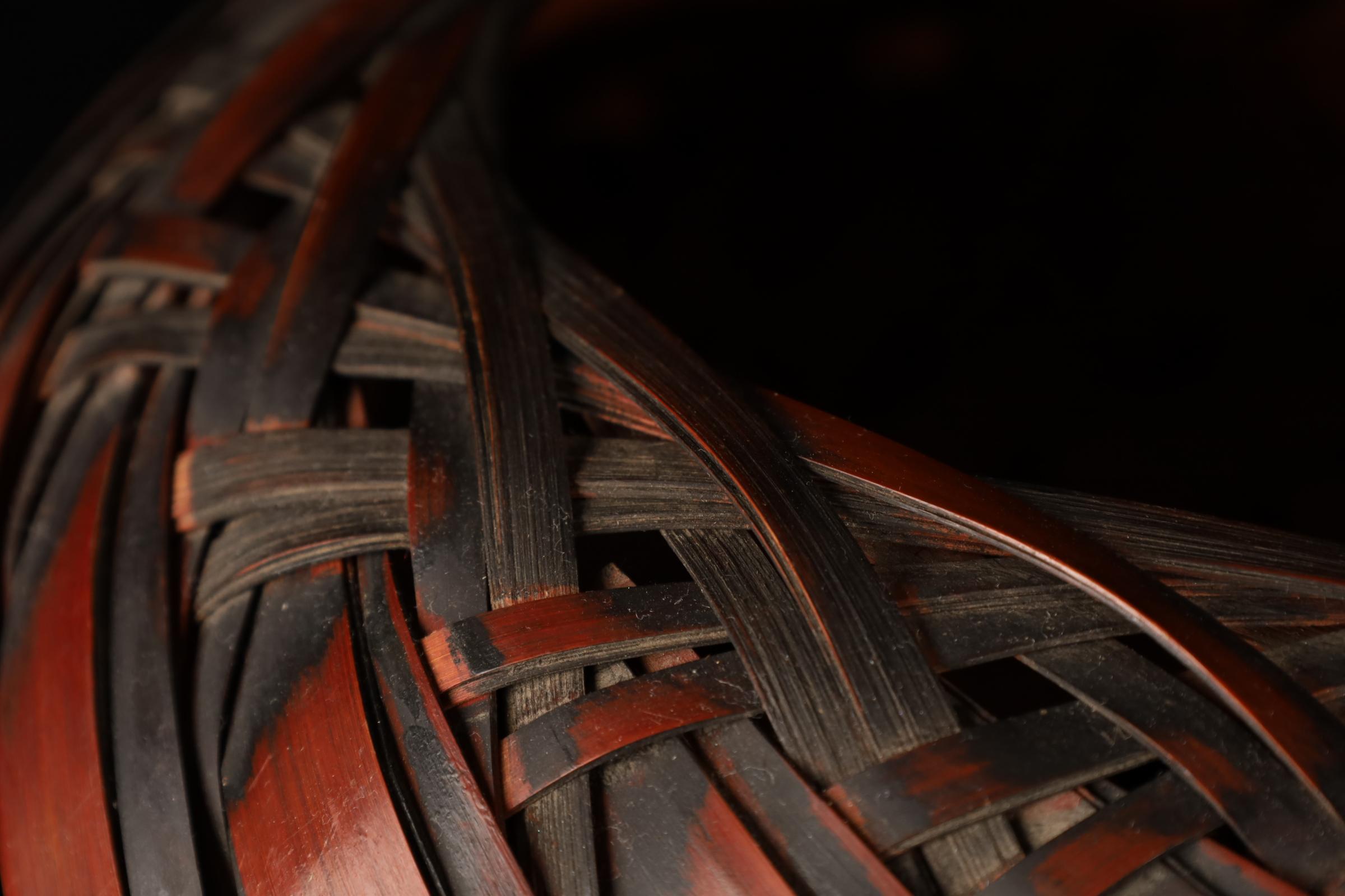 Bambù Cesto di fiori di bambù attorcigliato del periodo Showa giapponese in vendita