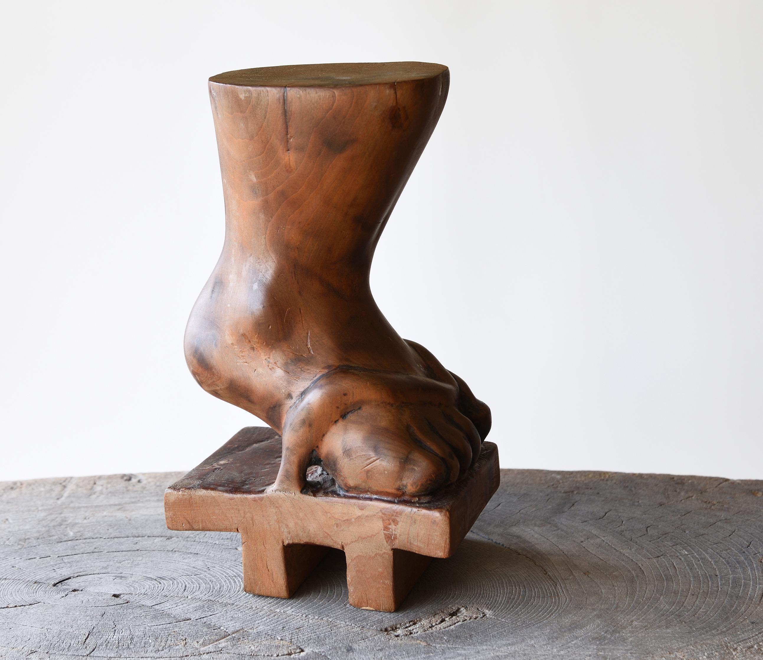 Japanese Showa Vintage Wooden Geta-Foot Sculpture In Fair Condition For Sale In Chiba, JP