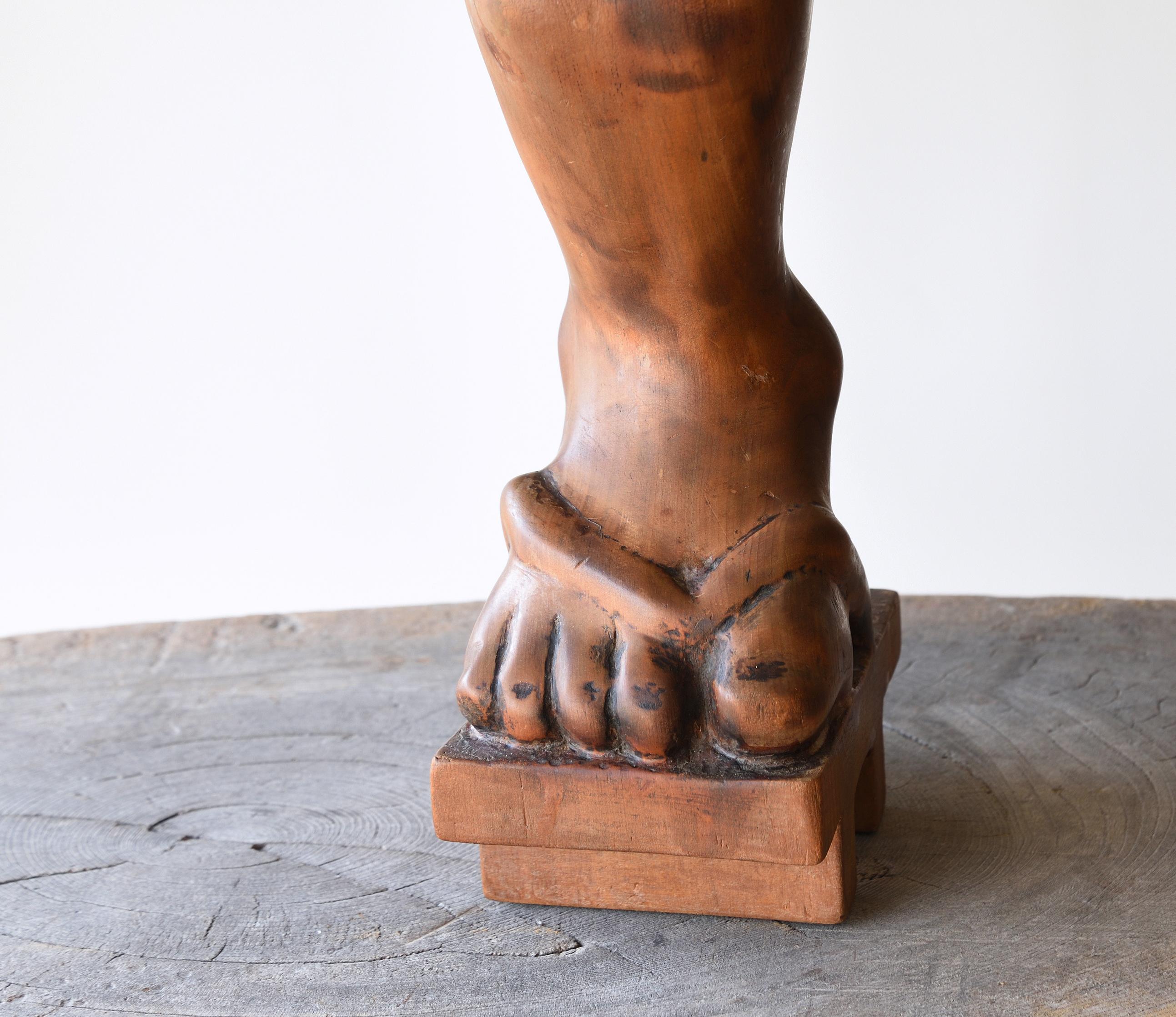 20th Century Japanese Showa Vintage Wooden Geta-Foot Sculpture For Sale