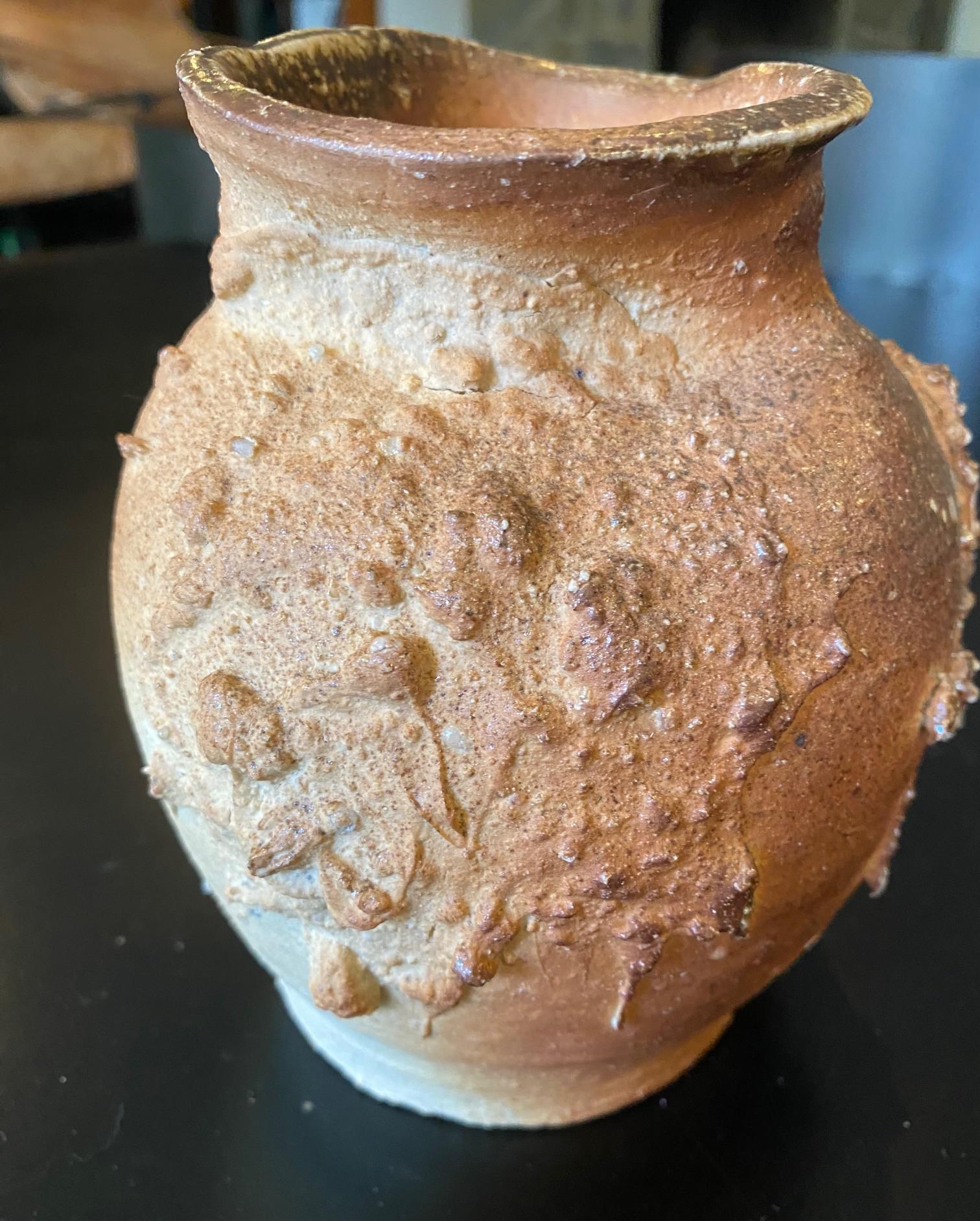 Vase abstrait japonais signé artisan Mingei Shigaraki Ware Pottery Wabi-Sabi en vente 2