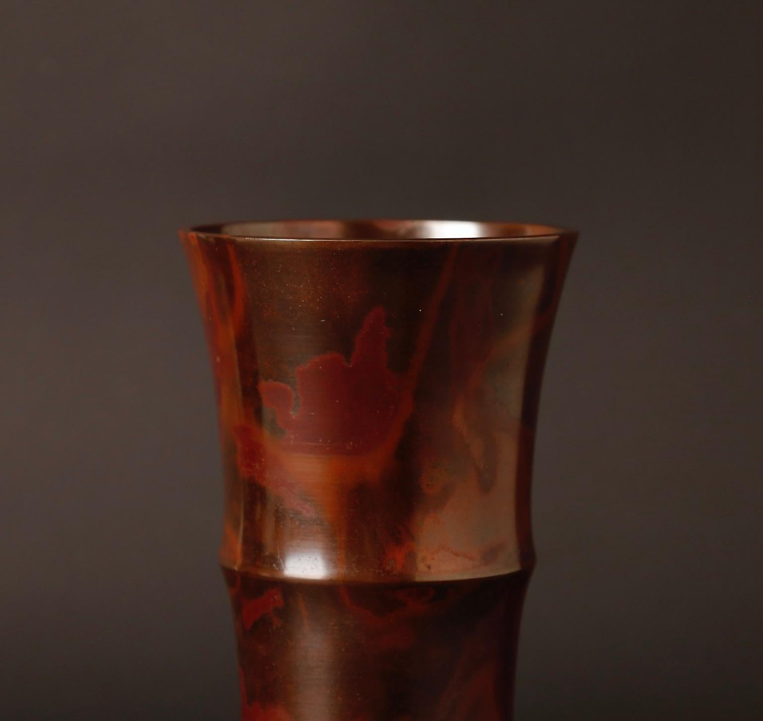 Vase japonais en bronze en forme de bambou signé par l'artiste de Nitten Sugai Shozo Bon état - En vente à Fukuoka, JP