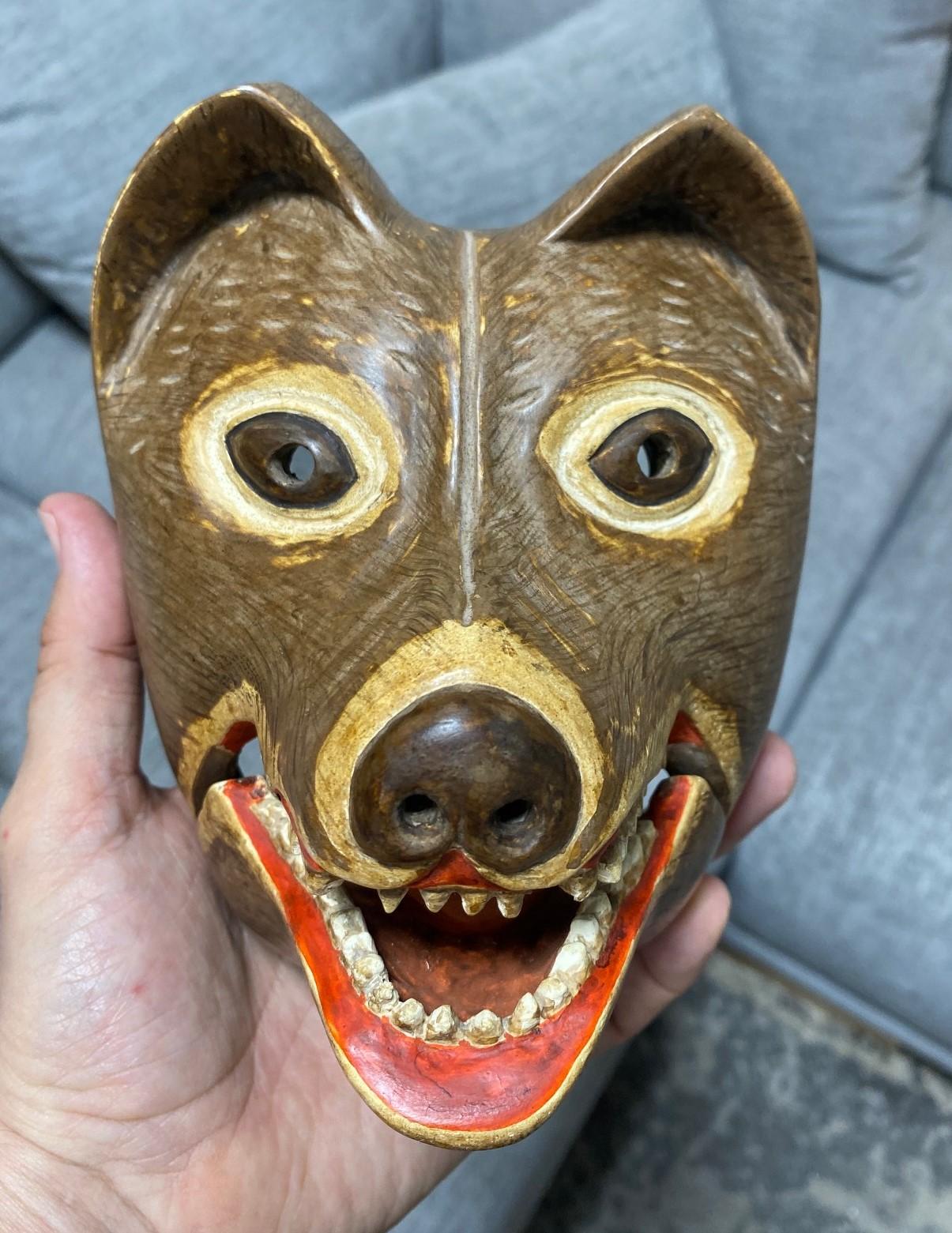 Masque japonais Showa en bois sculpté Kyogen Noh Theater Raccoon Dog Tanuki en vente 6
