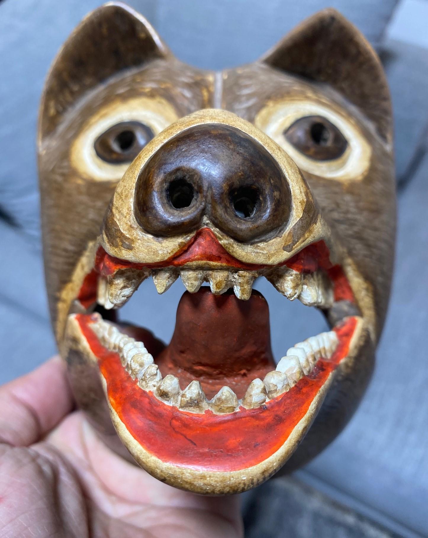 Masque japonais Showa en bois sculpté Kyogen Noh Theater Raccoon Dog Tanuki en vente 13