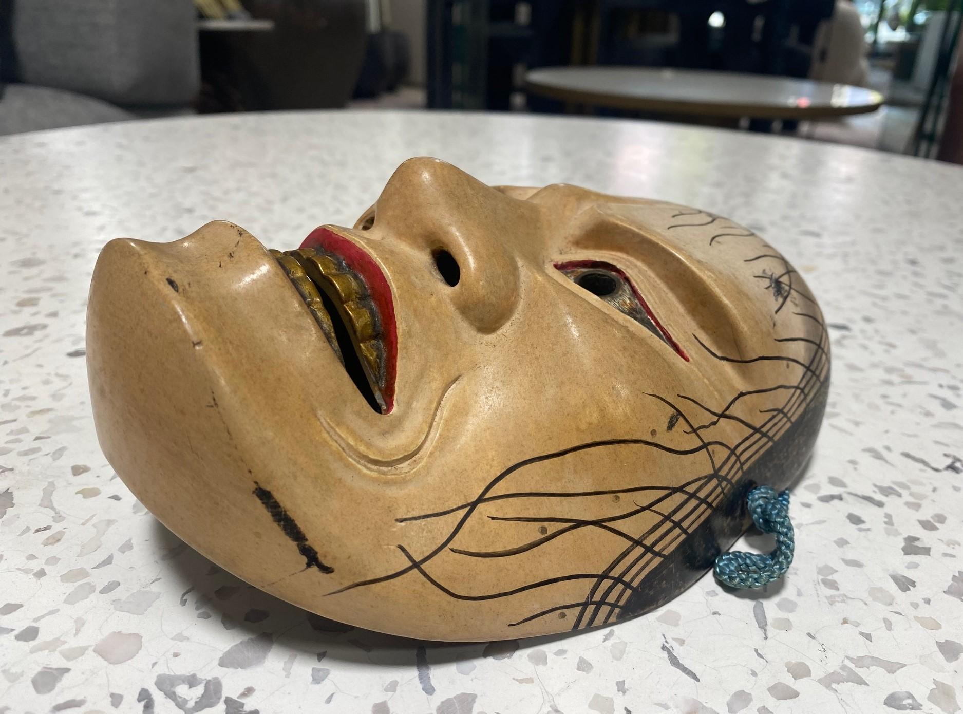 Maschera del teatro Noh giapponese firmata Showa intagliata a mano in legno del demone Hashihime 橋姫 in vendita 2