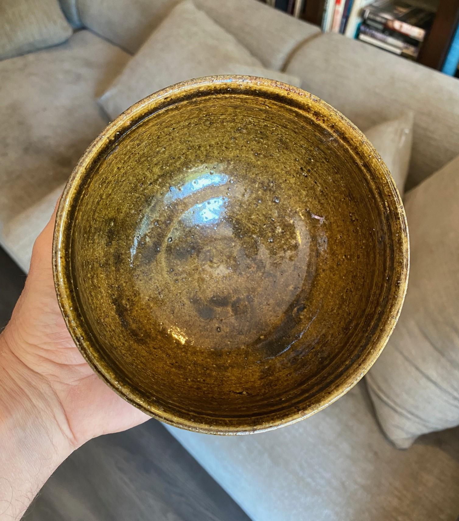 Japanese Signed Wabi-Sabi Pottery Glazed Chawan Tea Bowl Style of Bernard Leach For Sale 8