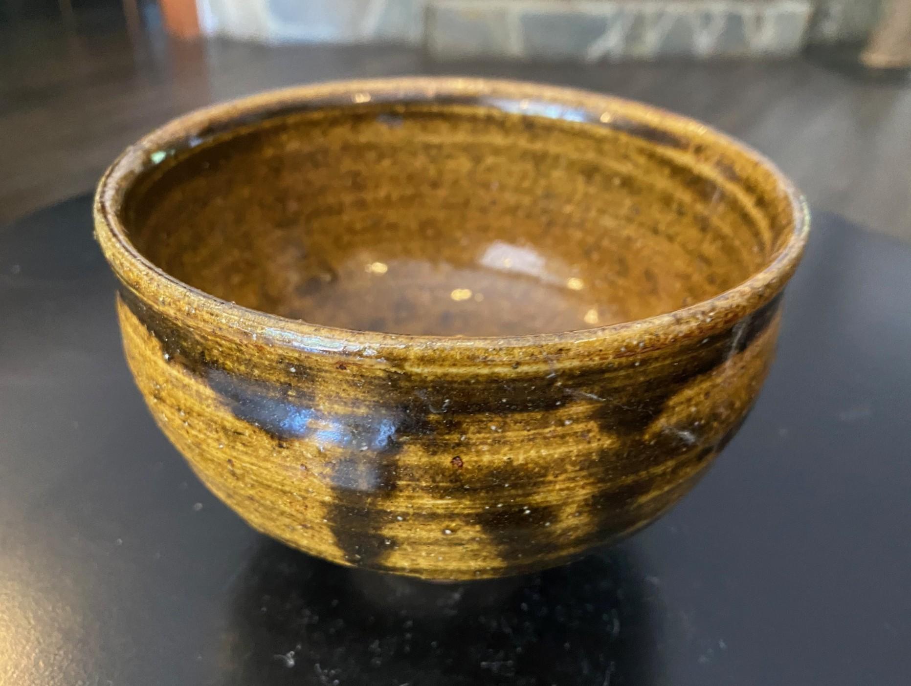 Folk Art Japanese Signed Wabi-Sabi Pottery Glazed Chawan Tea Bowl Style of Bernard Leach For Sale