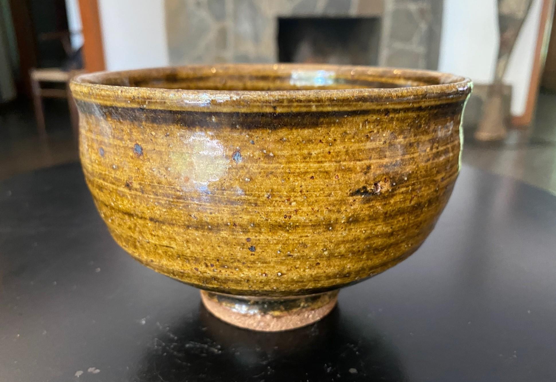 Earthenware Japanese Signed Wabi-Sabi Pottery Glazed Chawan Tea Bowl Style of Bernard Leach For Sale