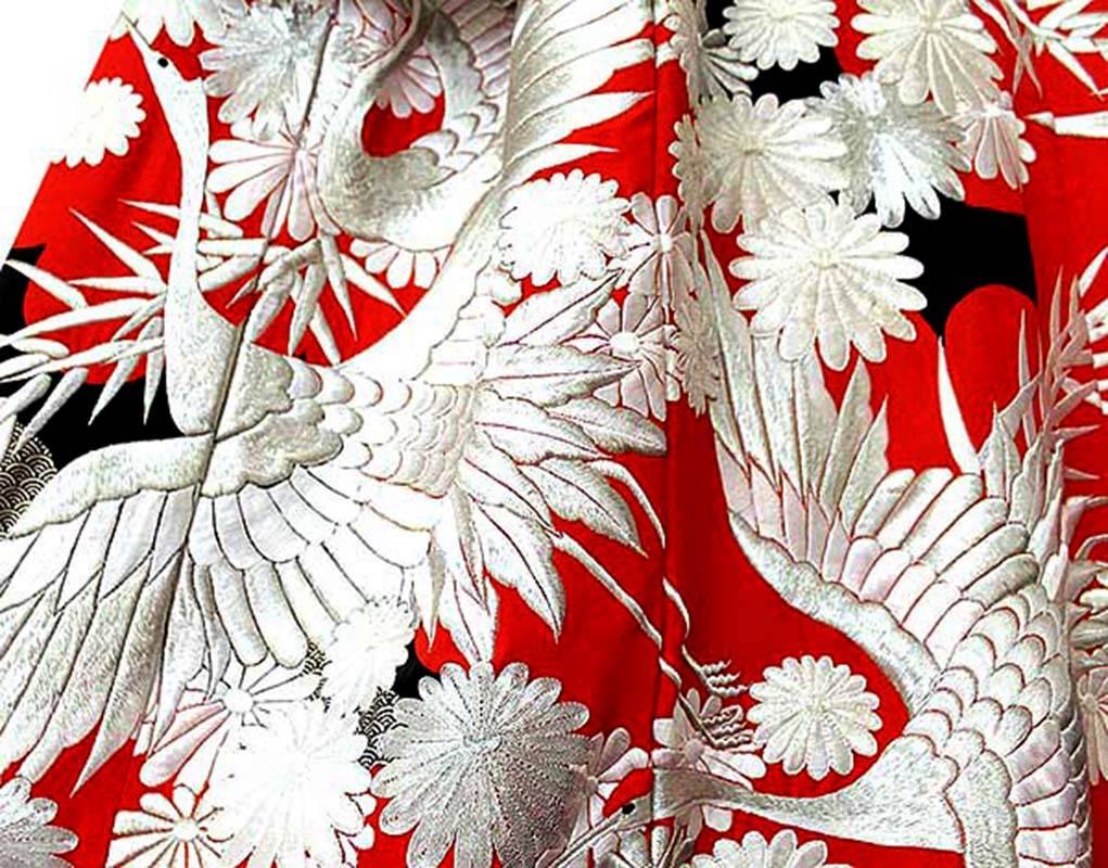 Japanese Silk Embroidered Uchikake Formal Wedding Kimono, Red Silver, Art Deco For Sale 3