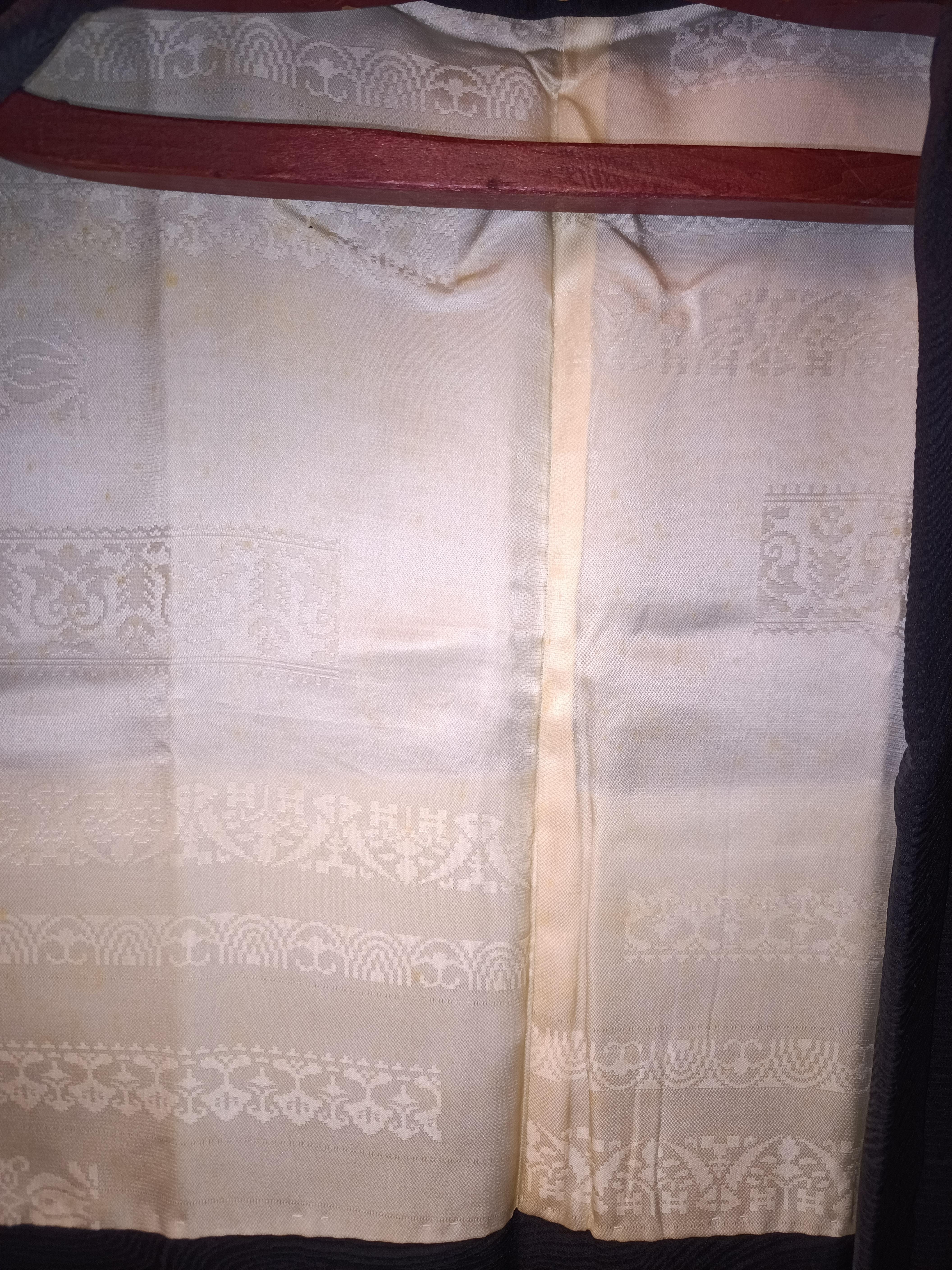 Japanische Seiden-Haori-Schwarz (Showa) im Angebot