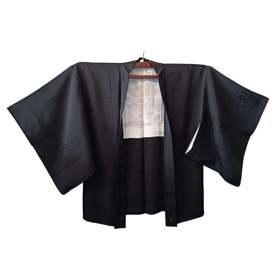Japanese Silk Jacket HAORI Black With A White Gold Wave Patterned japanese-silk-jacket-haori-black-with-a-white-gold-wave-patterned