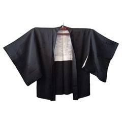 Chaqueta haori de seda japonesa negra