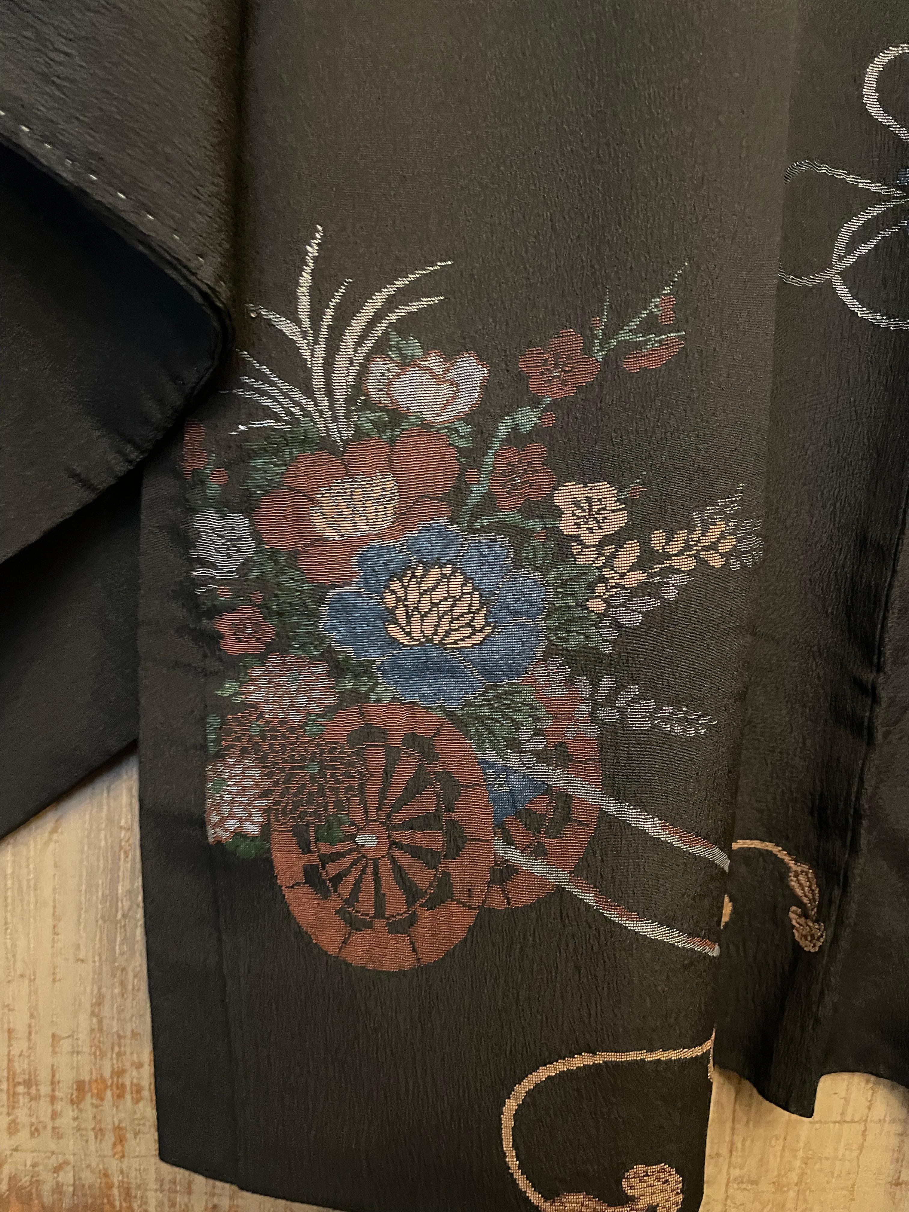 Japanese Silk Haori Jacket for Women Black 1980s Showa Hanaguruma For Sale 1