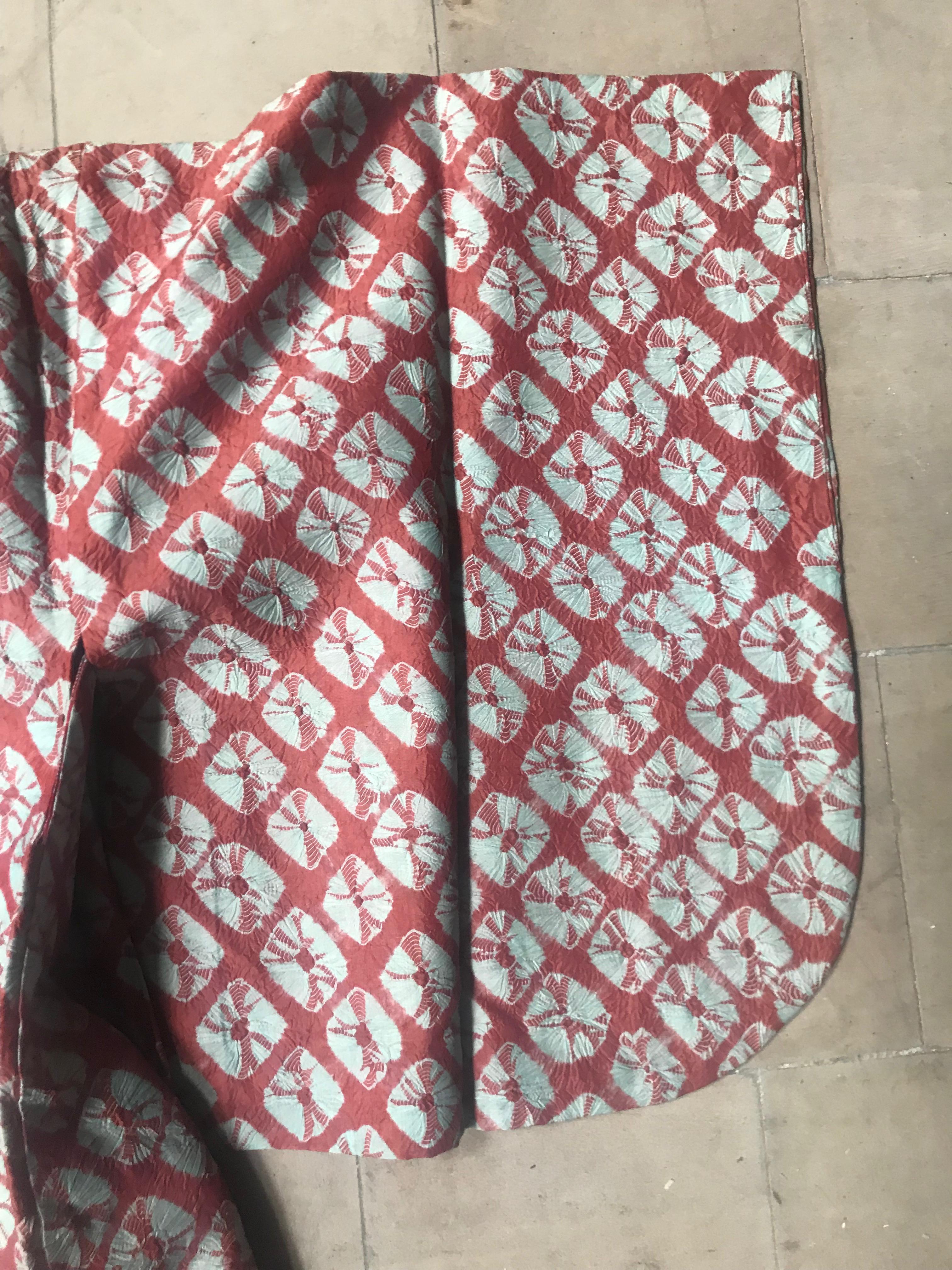 Japanese Silk Haori Jacket from the Showa Period Cinnabar Red and Grey For Sale 2