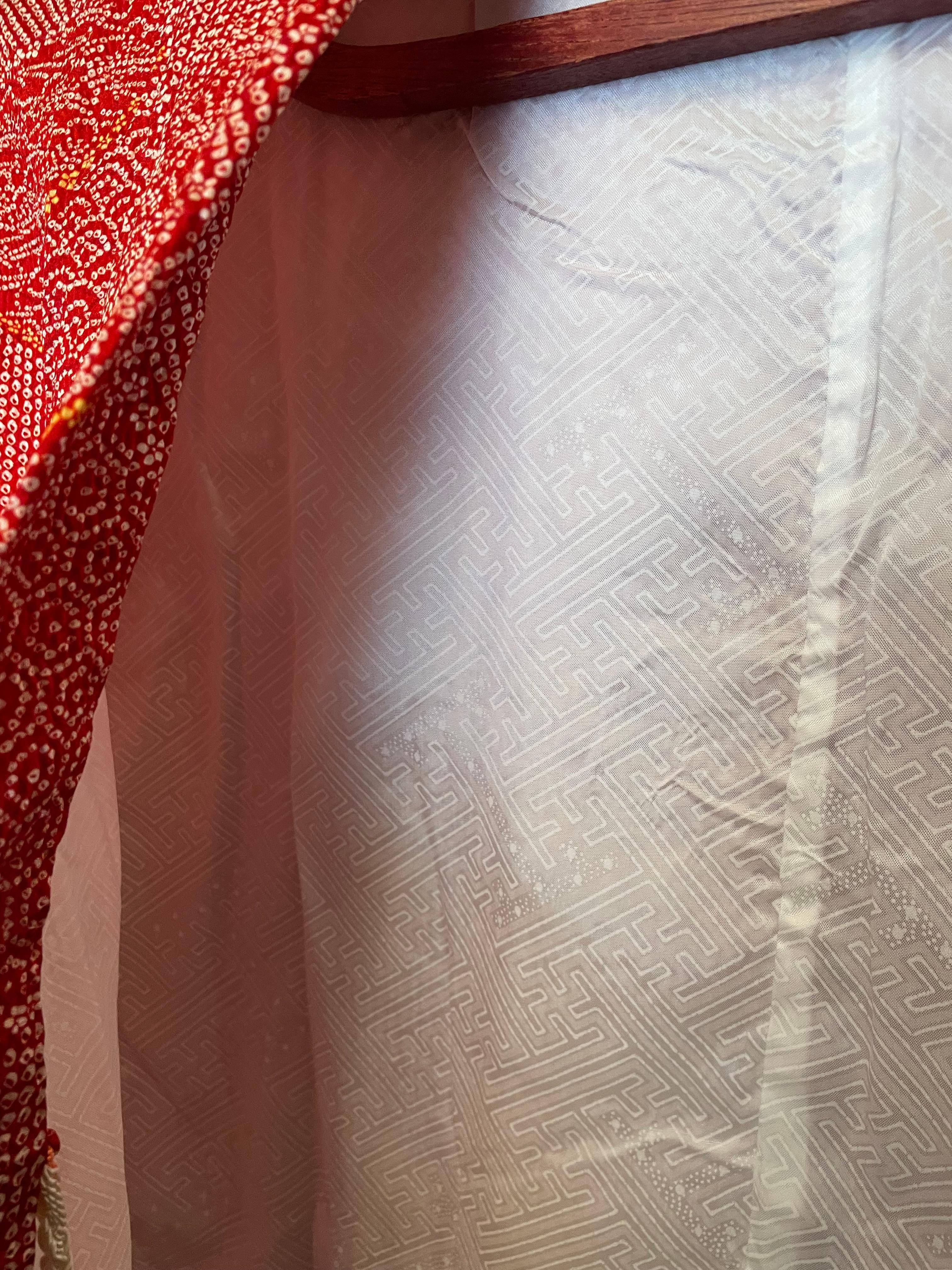 Giapponese Giacca giapponese Haori in seta Shibori Rosso anni 2000 Heisei in vendita