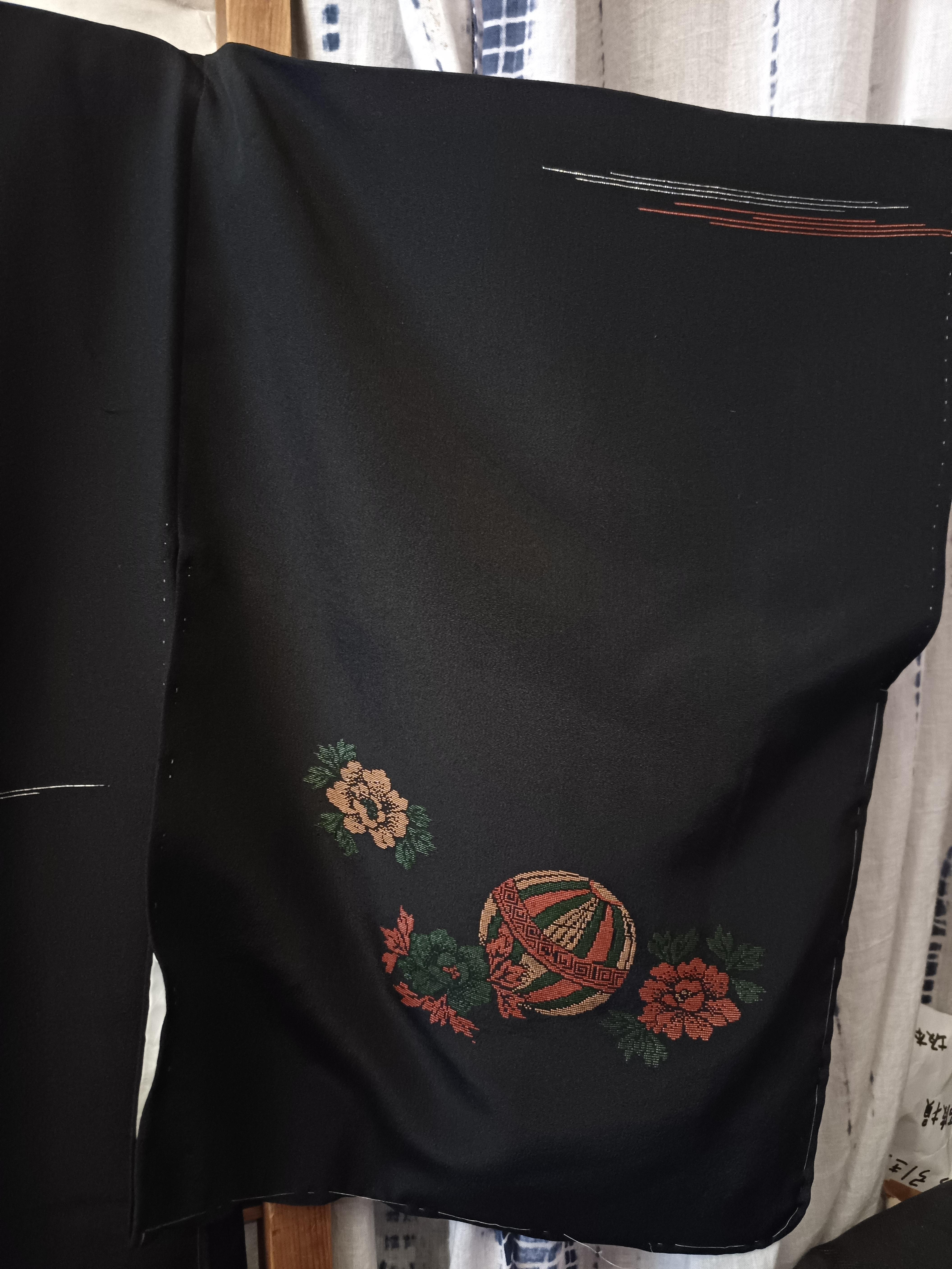 20th Century Japanese silk jacket HAORI black with flower and lion pattern For Sale