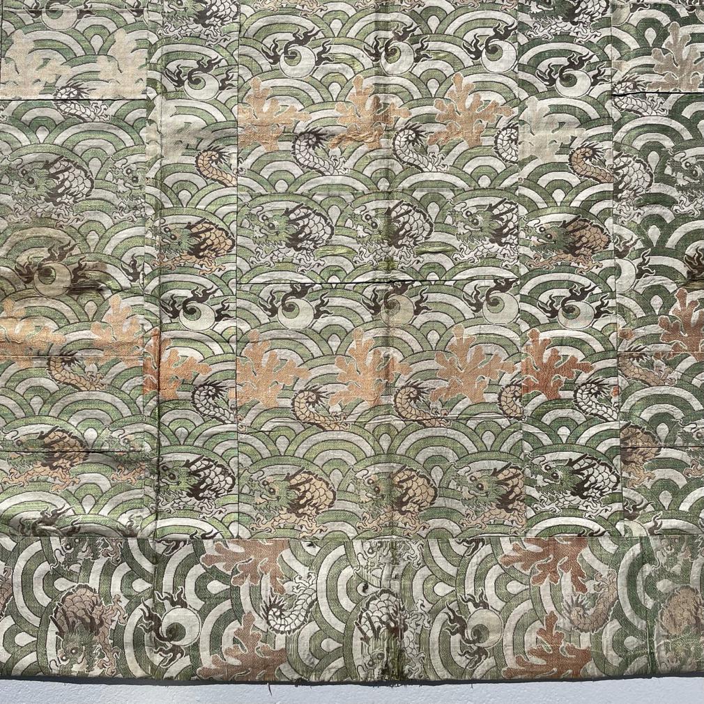 Veste buddista giapponese in seta Kesa, XIX secolo In condizioni discrete a Point Richmond, CA