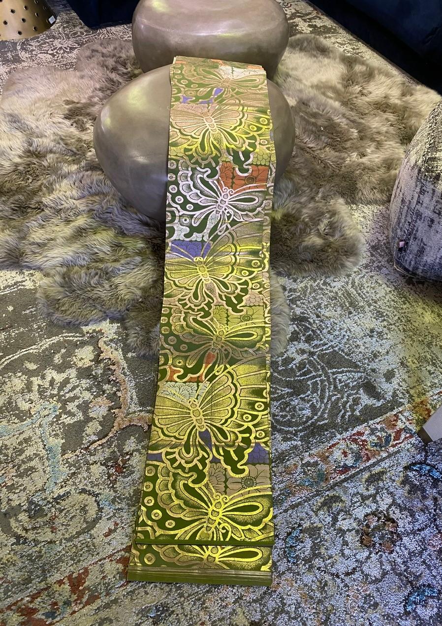 Japanese Silk Obi Sash Belt with Colorful Butterfly Nature Motif, Mid-1900s In Good Condition In Studio City, CA