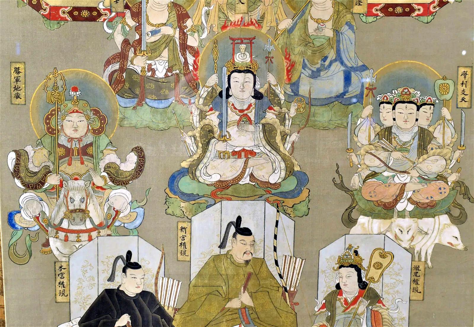 XIXe siècle Nyorai-Kojin en soie japonaise à volutes de Suijaku avec des divinités bouddhistes et Shinto mélangées en vente