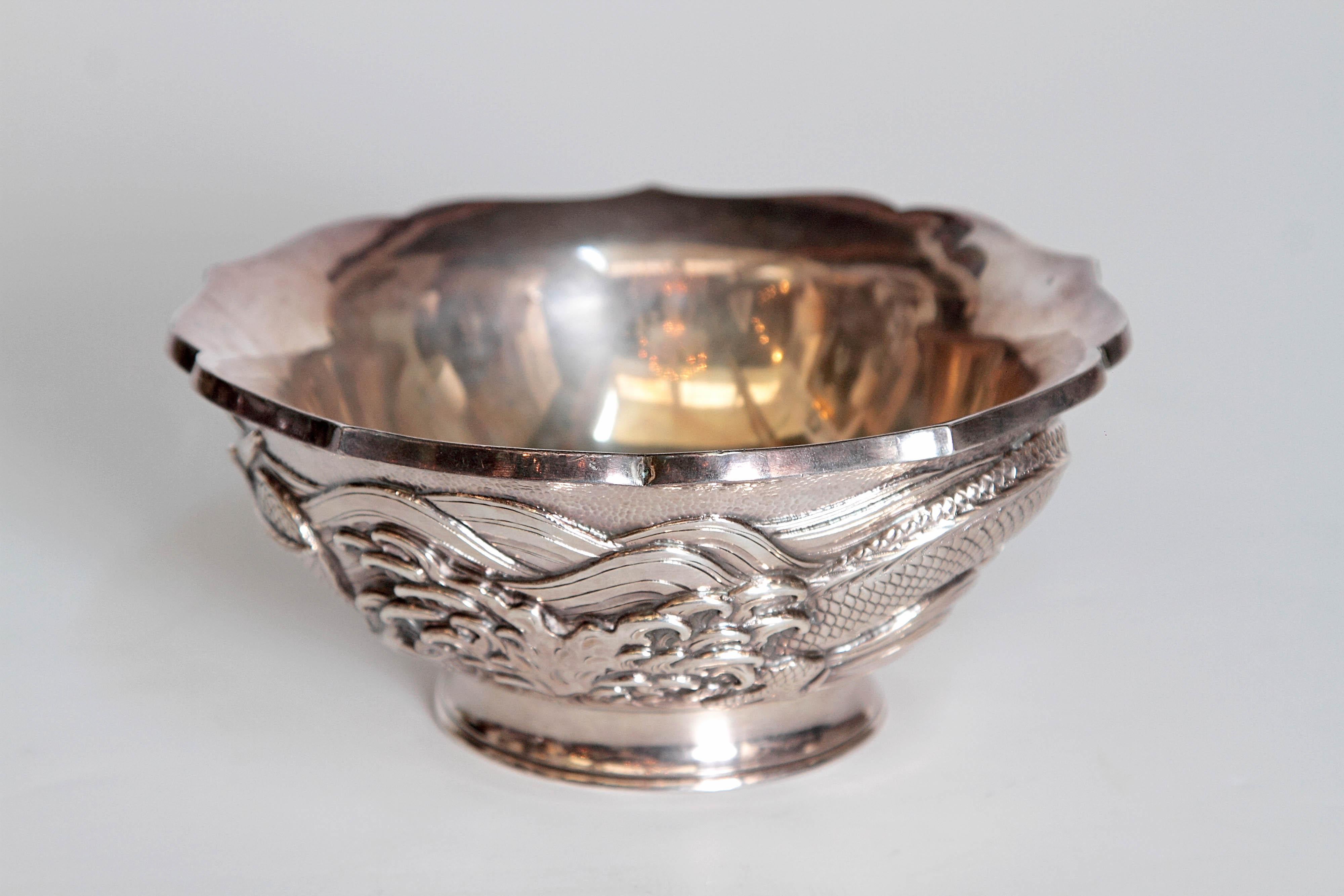 Japanese Silver Bowl In Good Condition In Dallas, TX