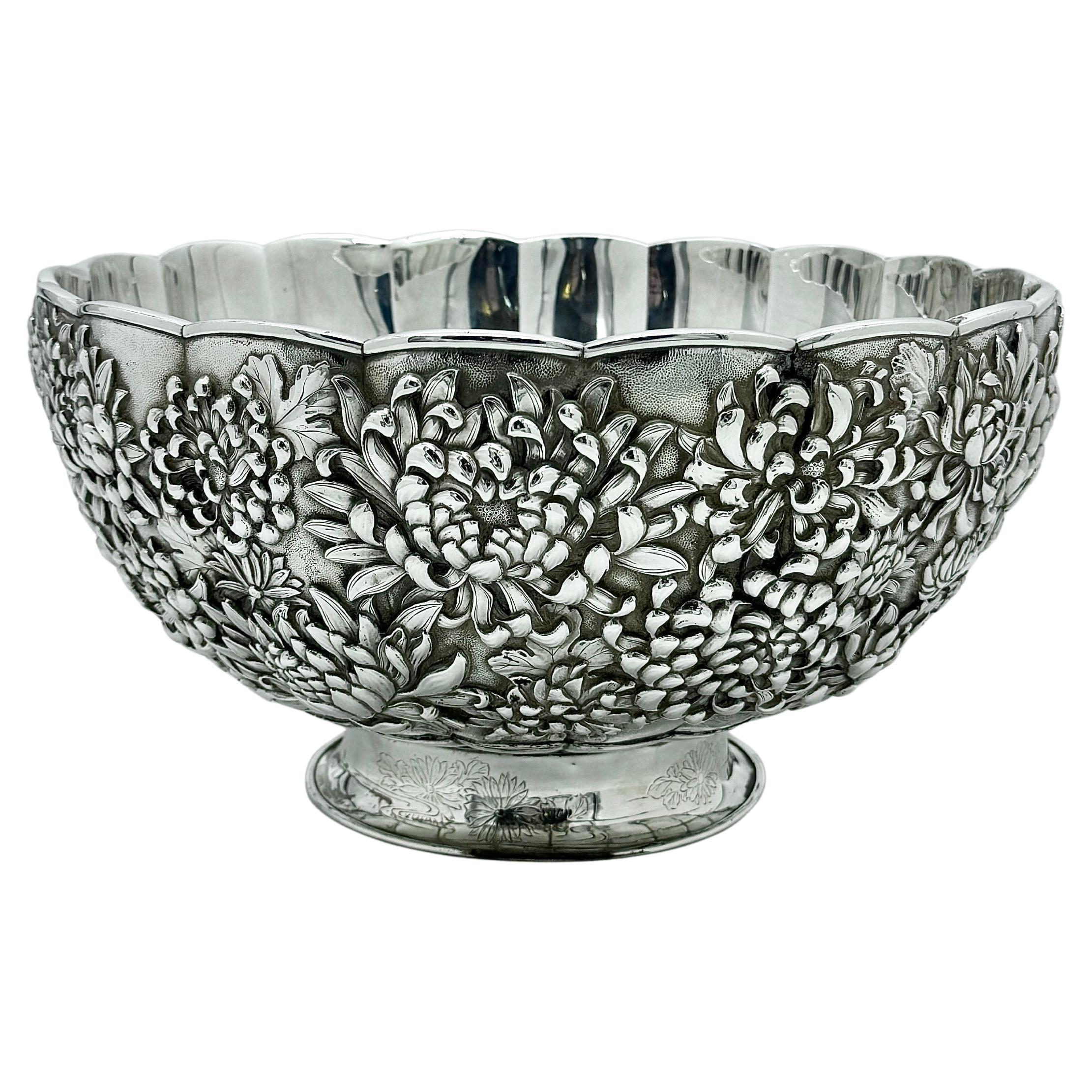 Cuenco japonés de plata