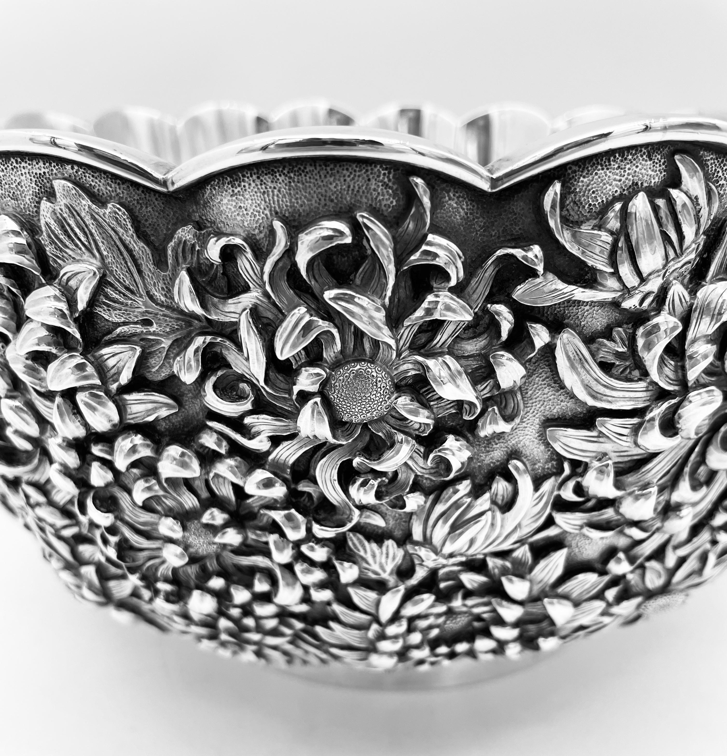 Japanese Silver Bowl with chrysanthemum For Sale 1