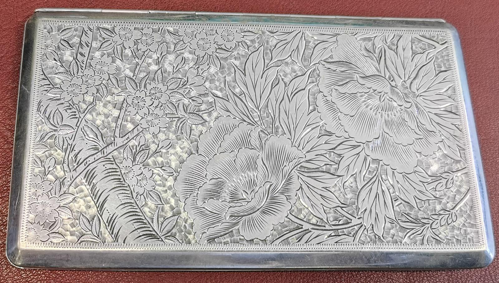 Japanese Silver Cigarette Case In Good Condition In Paradise Point, Queensland
