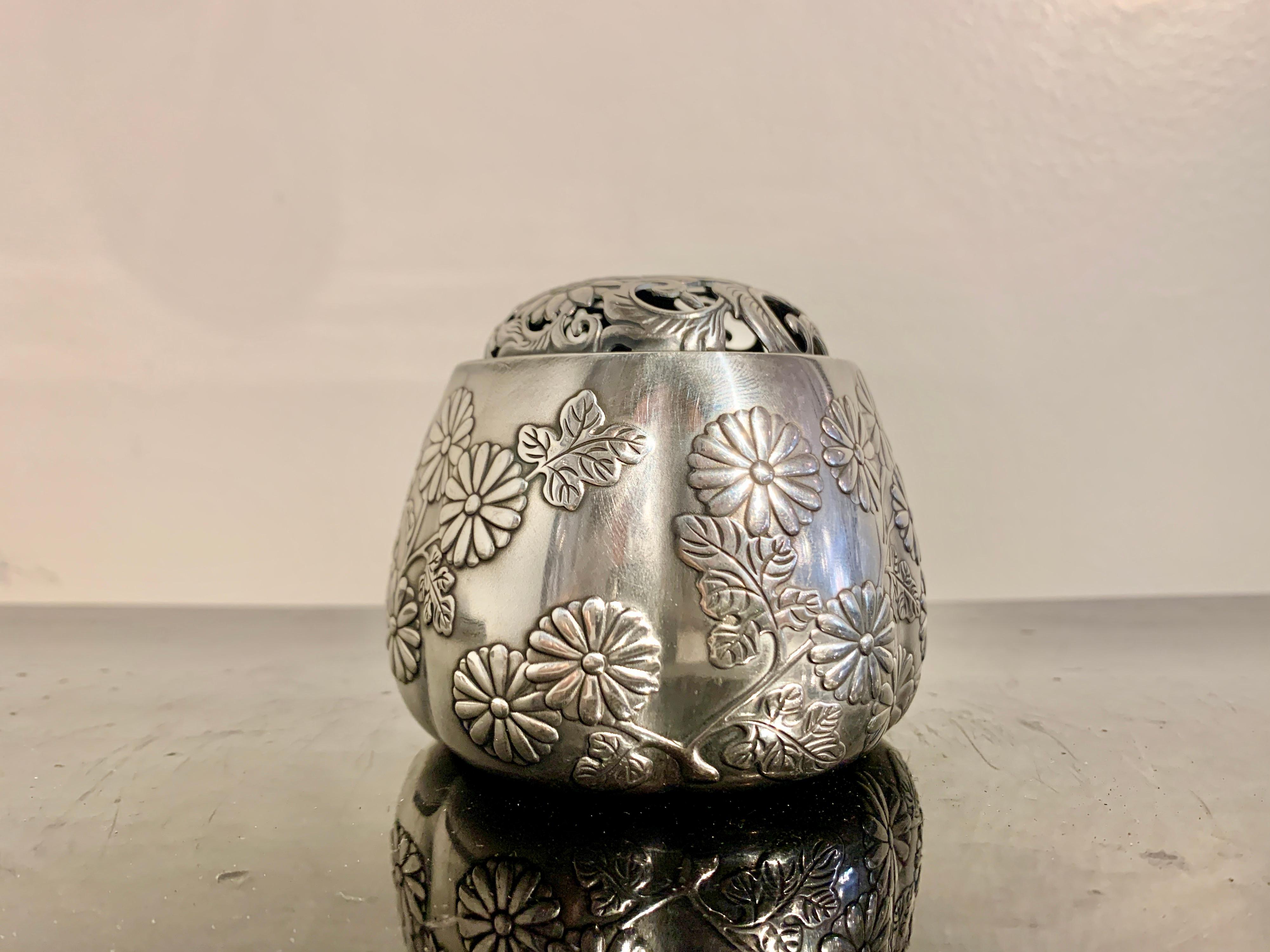 Early 20th Century Japanese Silver Incense Burner, Akoda Koro, by Nomura, Meiji Period, Japan For Sale