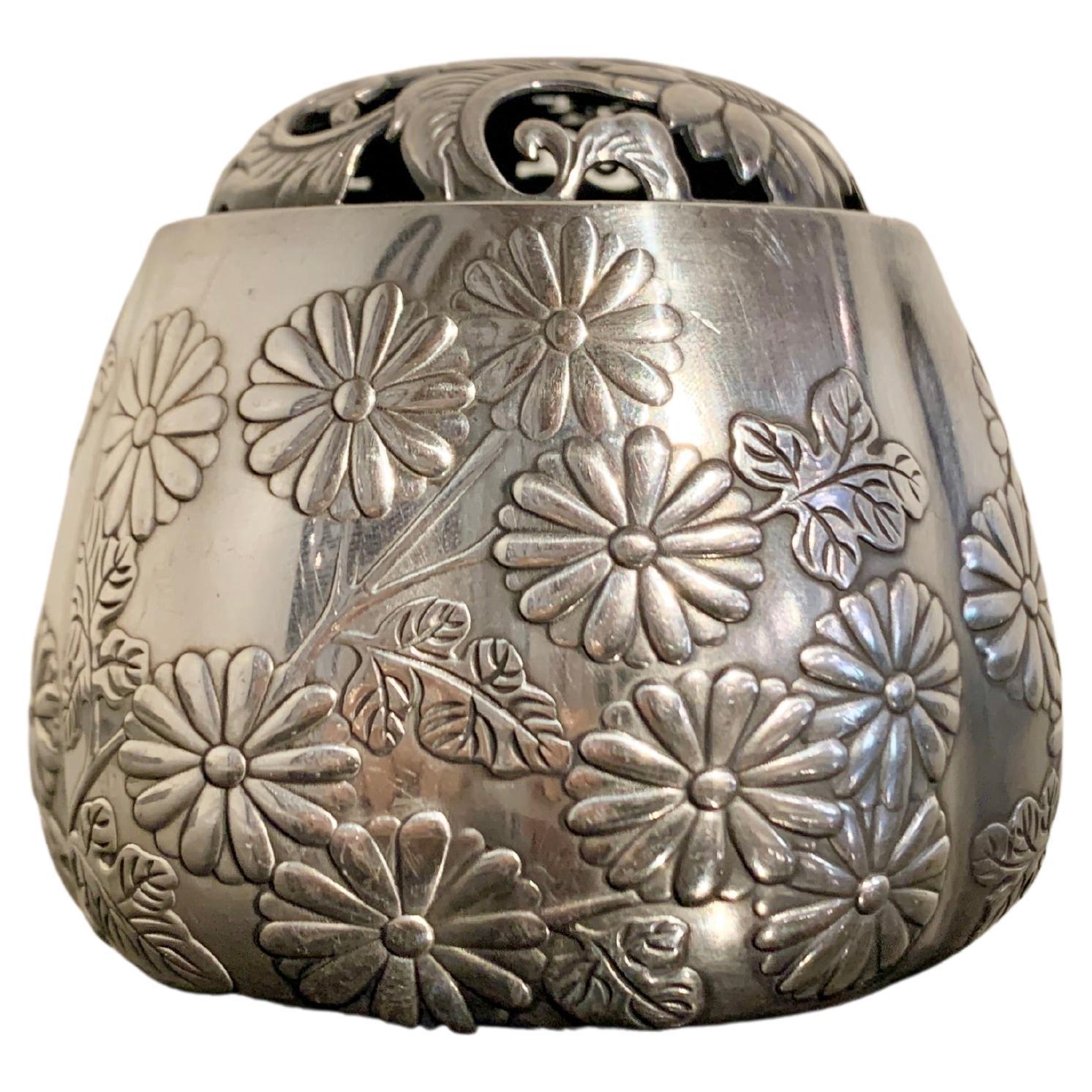 Japanese Silver Incense Burner, Akoda Koro, by Norurma, Meiji Period, Japan For Sale