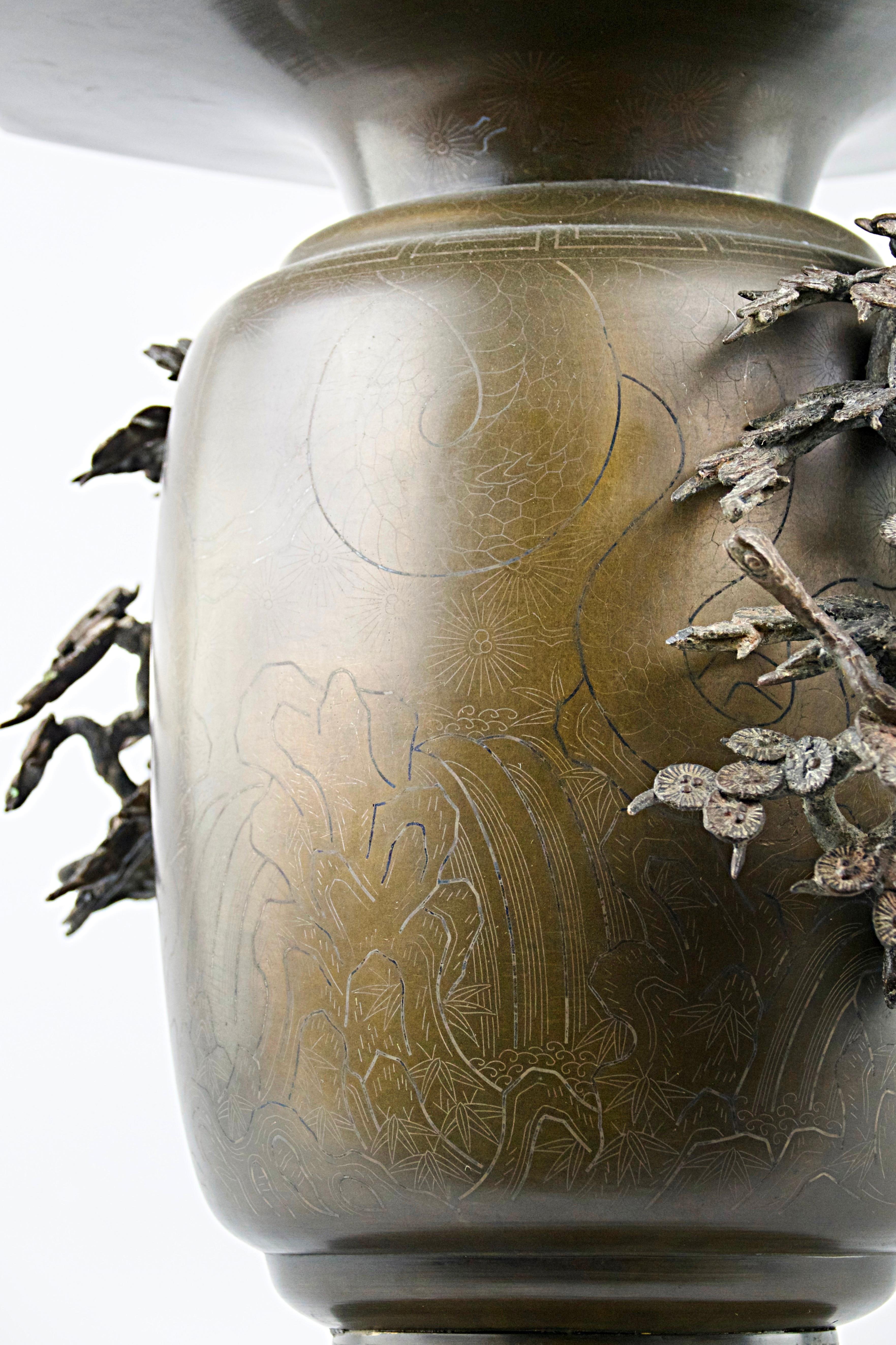 Japanese Silver Inlay Samuraï and Dragon Vase, Japan, 19th Century For Sale 4