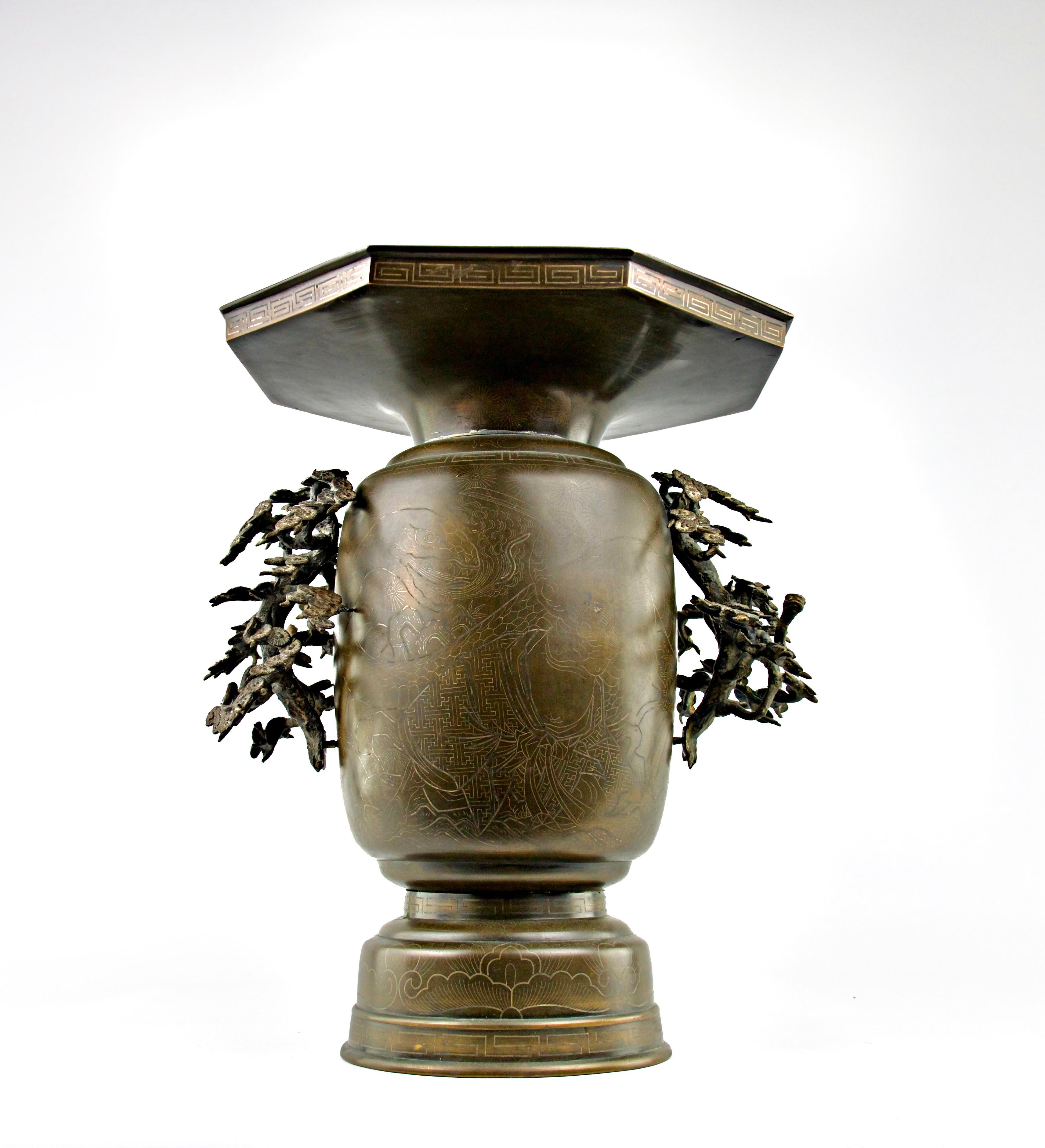Japanese Silver Inlay Samuraï and Dragon Vase, Japan, 18th-19th Century For Sale 5