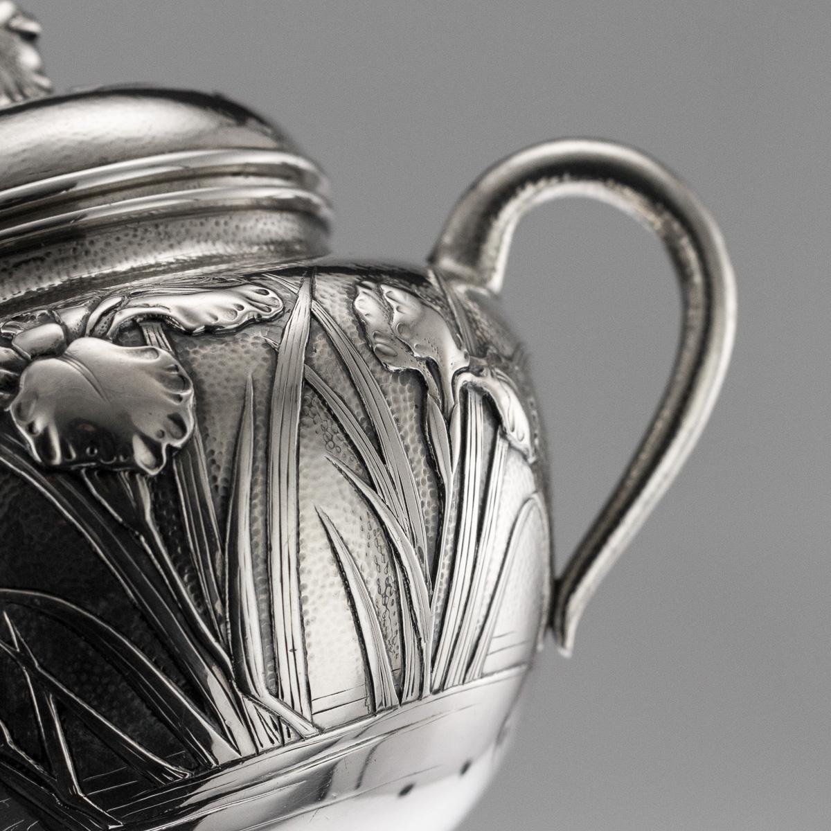 Servizio da tè e caffè massiccio in argento giapponese su vassoio, circa 1900 in vendita 4