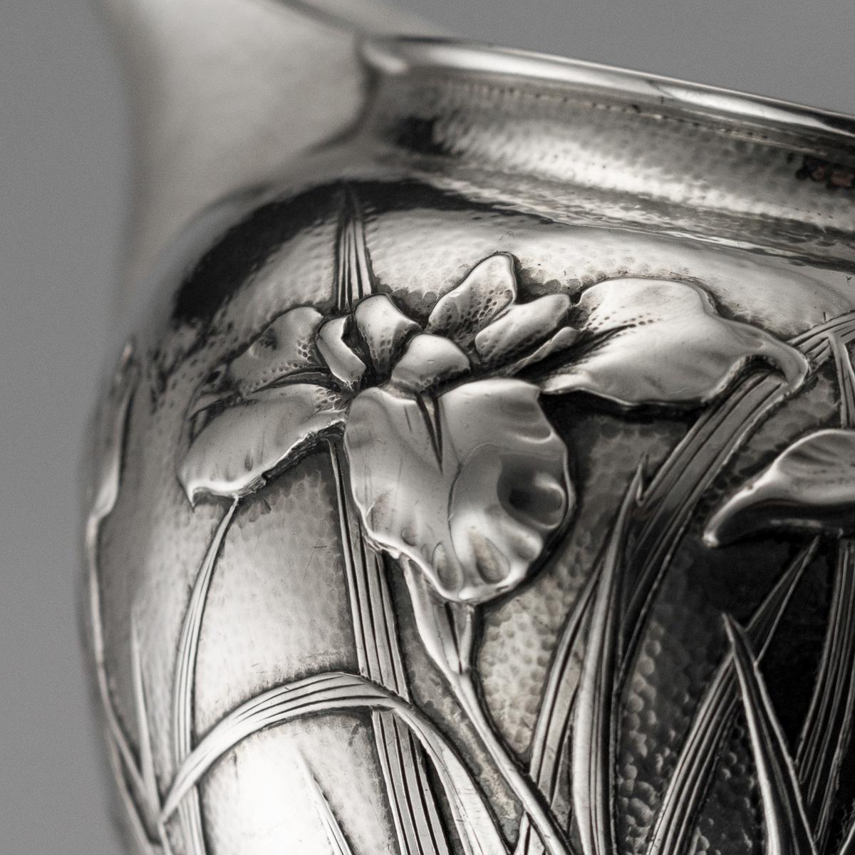 Servizio da tè e caffè massiccio in argento giapponese su vassoio, circa 1900 in vendita 7
