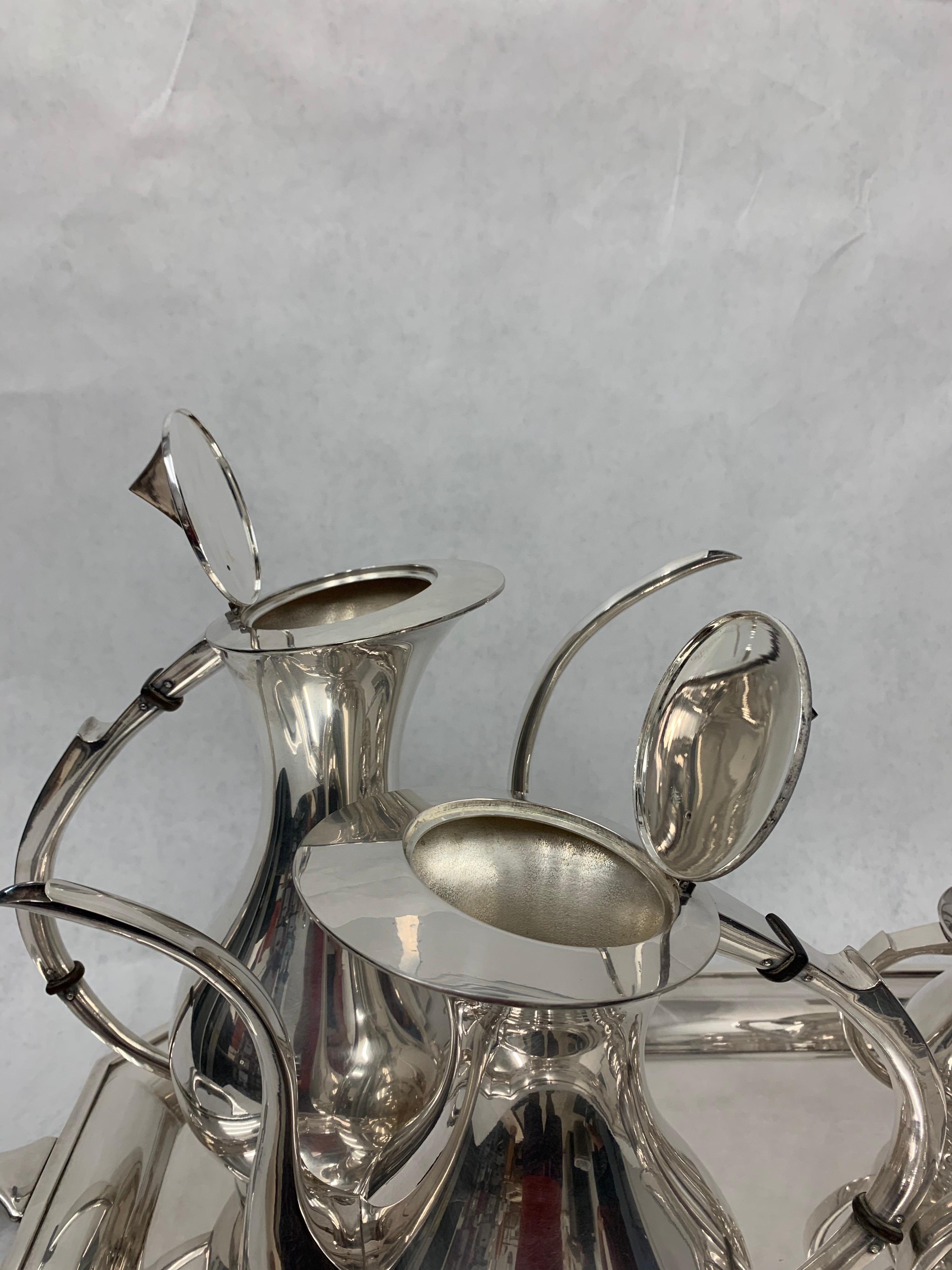 Set à café ou à thé japonais en métal argenté (5 pièces) en vente 9