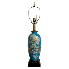 Lampada giapponese con vaso in cloisonne a filo d'argento, periodo Meiji, 1900 circa, Giappone