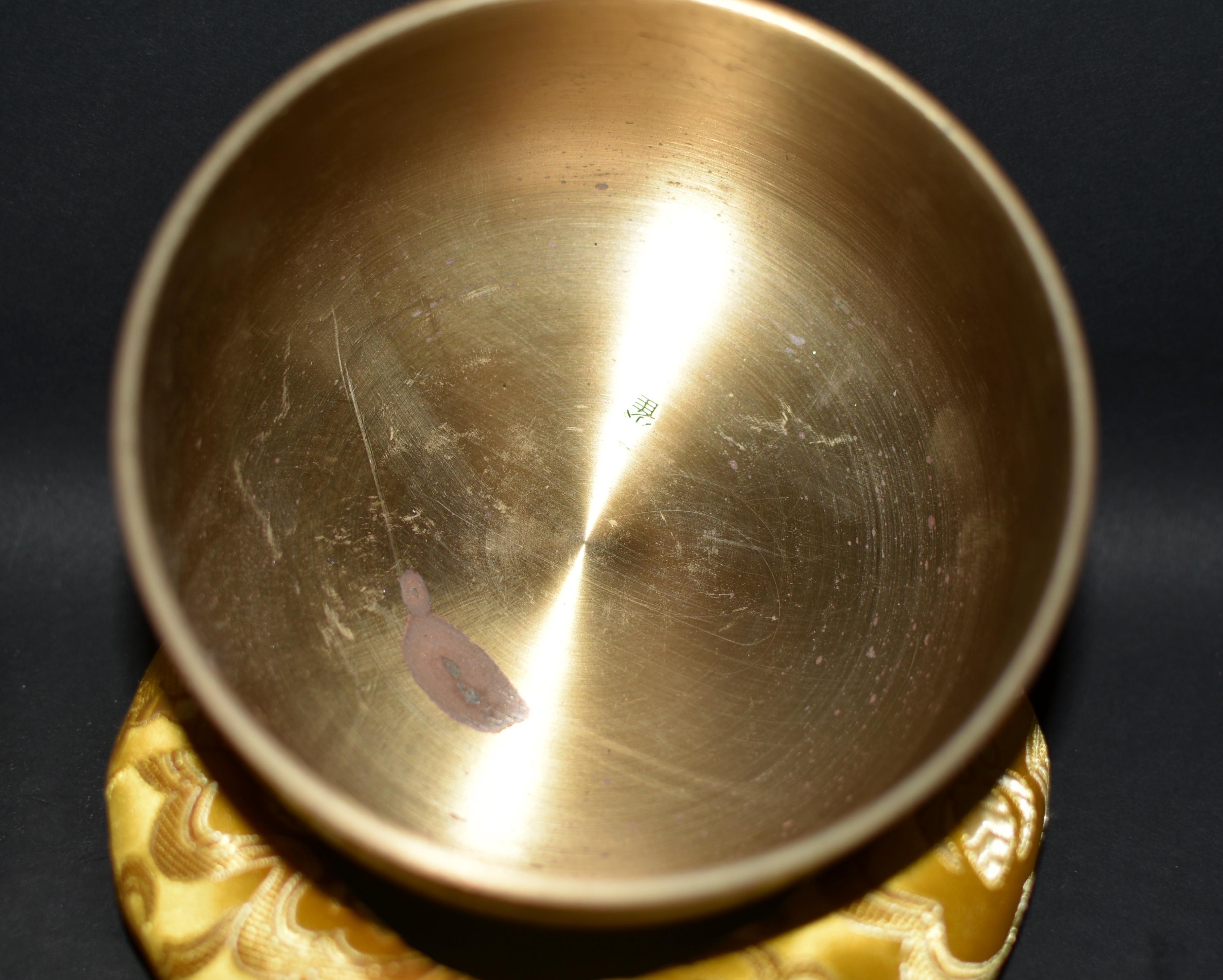 20th Century Japanese Singing Bowl Solid Brass Signed Song Bird For Sale