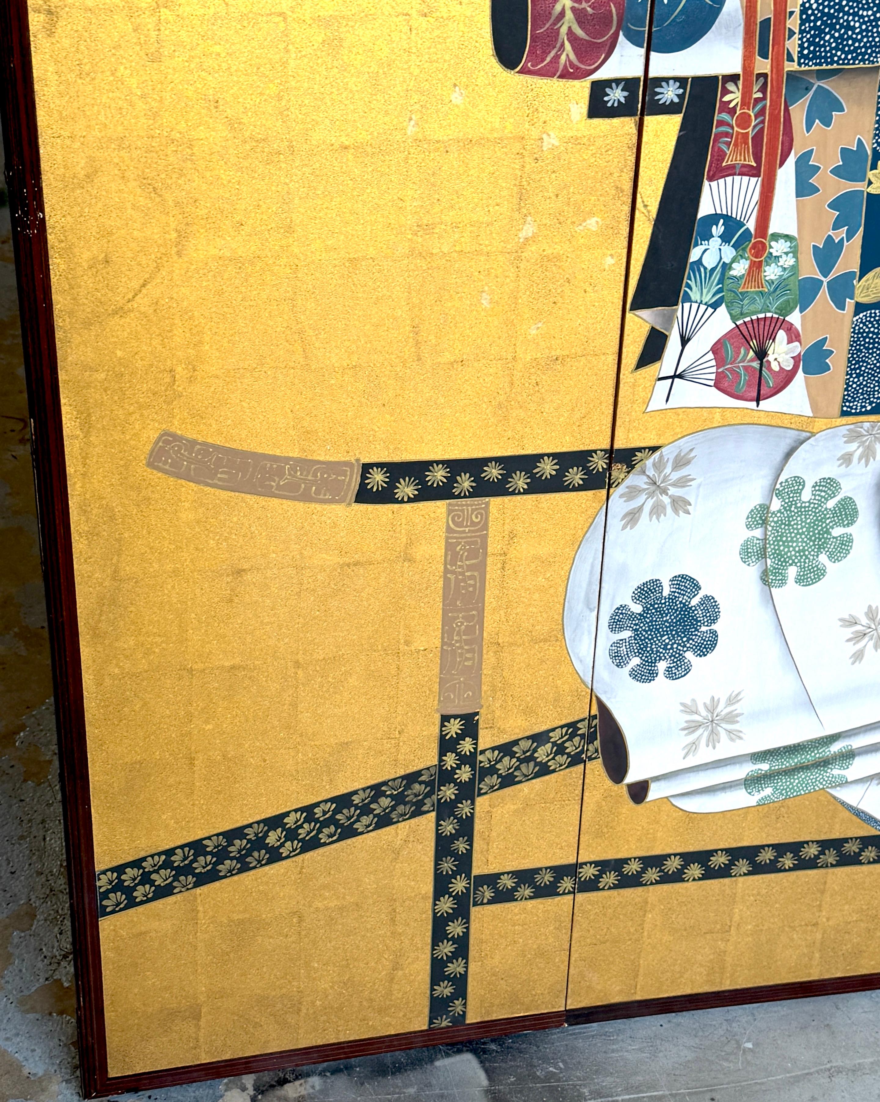 Byōbu/écran japonais à six panneaux représentant des kimonos et des obi drapés sur un Ikō Rac en vente 1